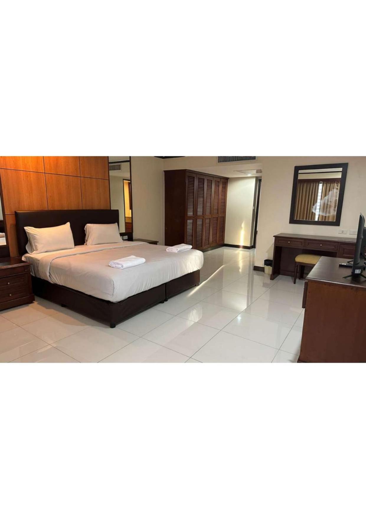 Omni Tower Nana- Fully Furnished Apartments Bangkok