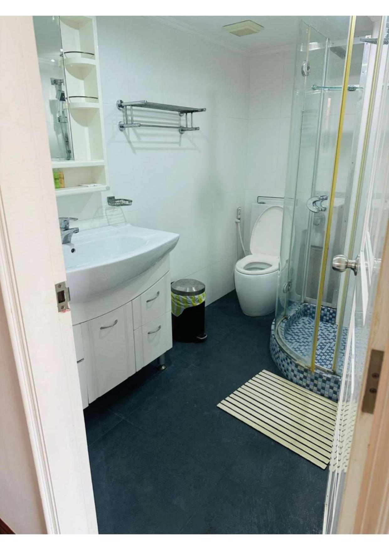 Omni Tower Nana- Fully Furnished Apartments Bangkok