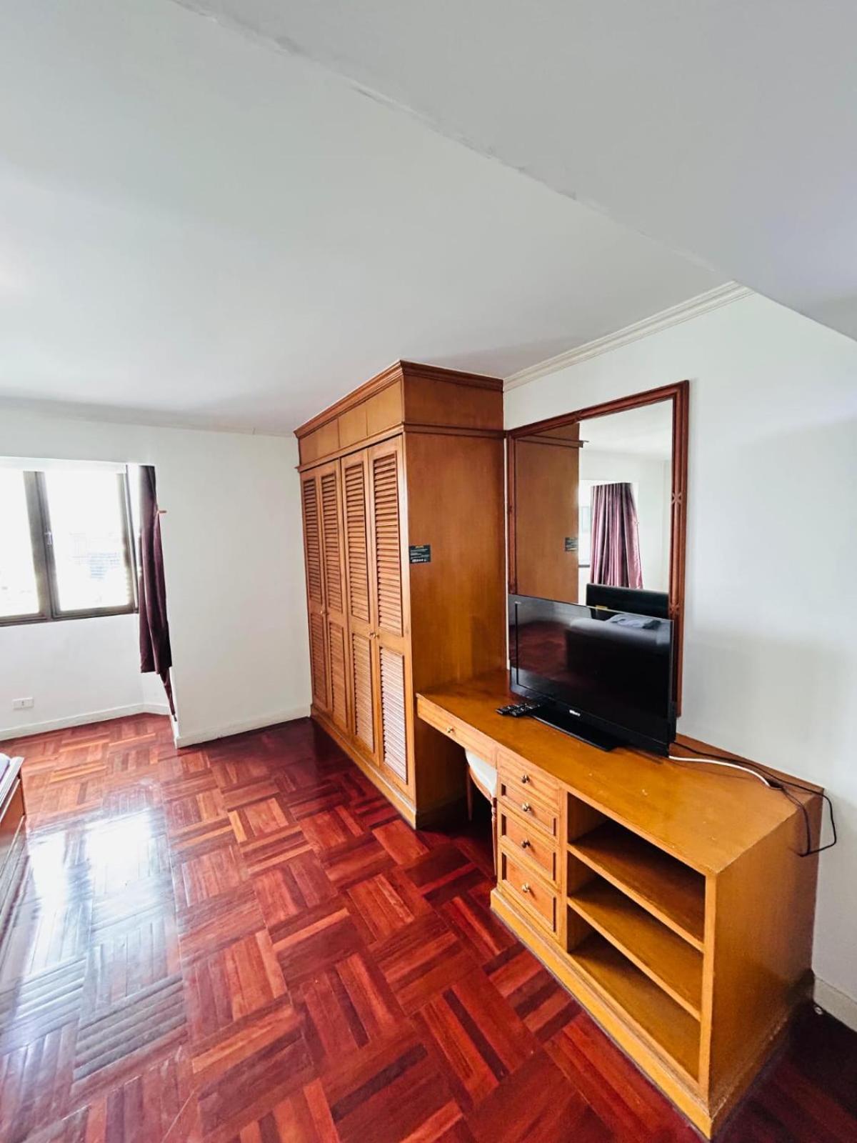 Omni Tower Nana- Fully Furnished Apartments Bangkok