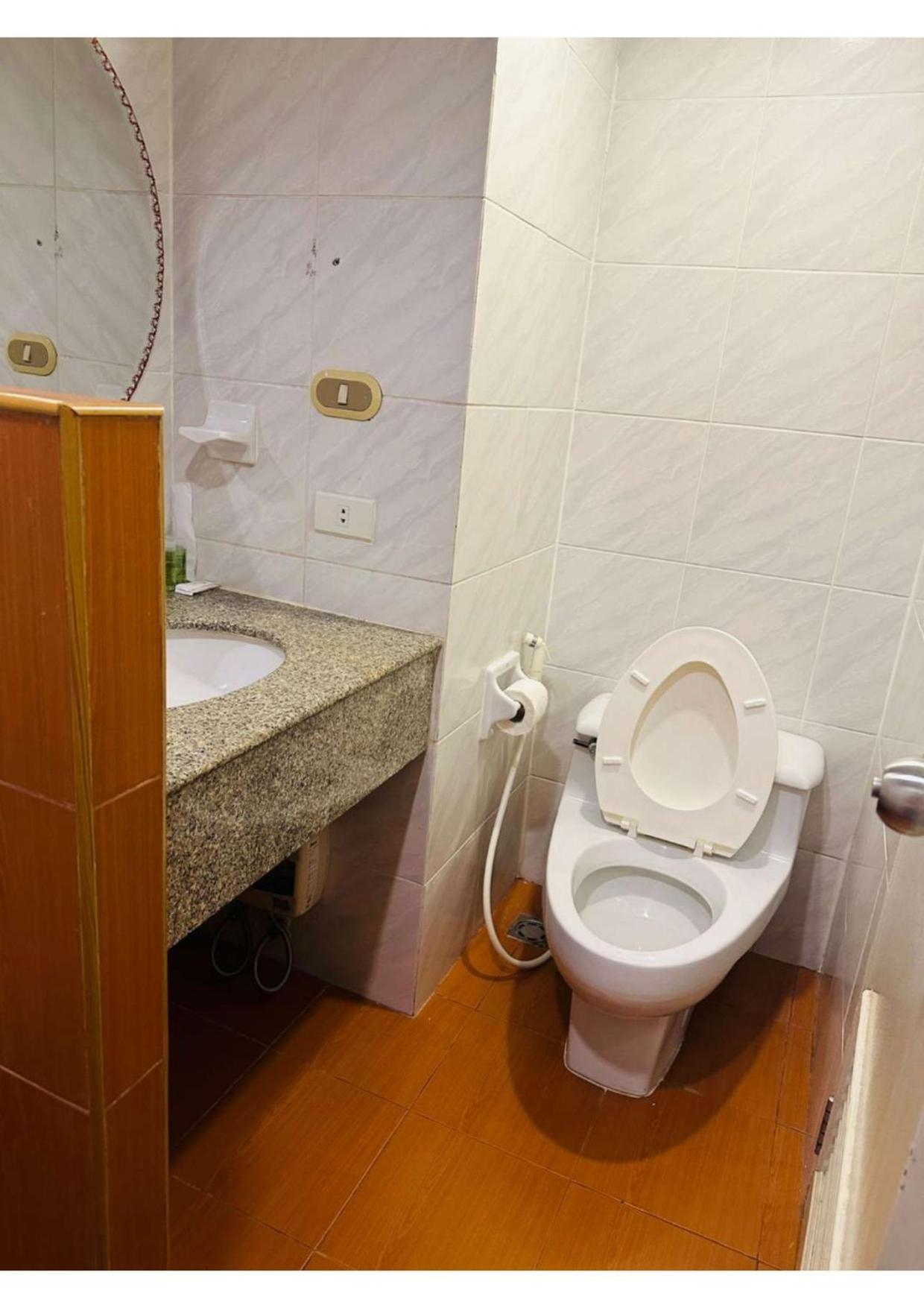 Omni Tower Nana- Fully Furnished Apartments Bangkok