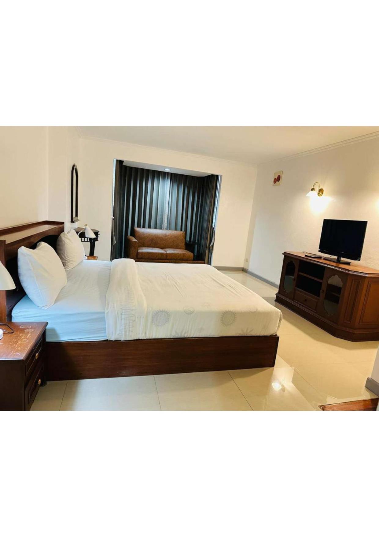 Omni Tower Nana- Fully Furnished Apartments Bangkok
