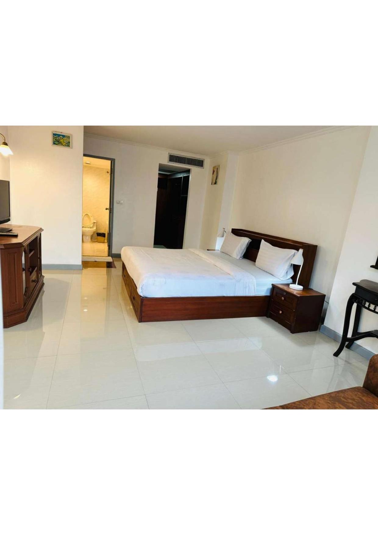 Omni Tower Nana- Fully Furnished Apartments Bangkok