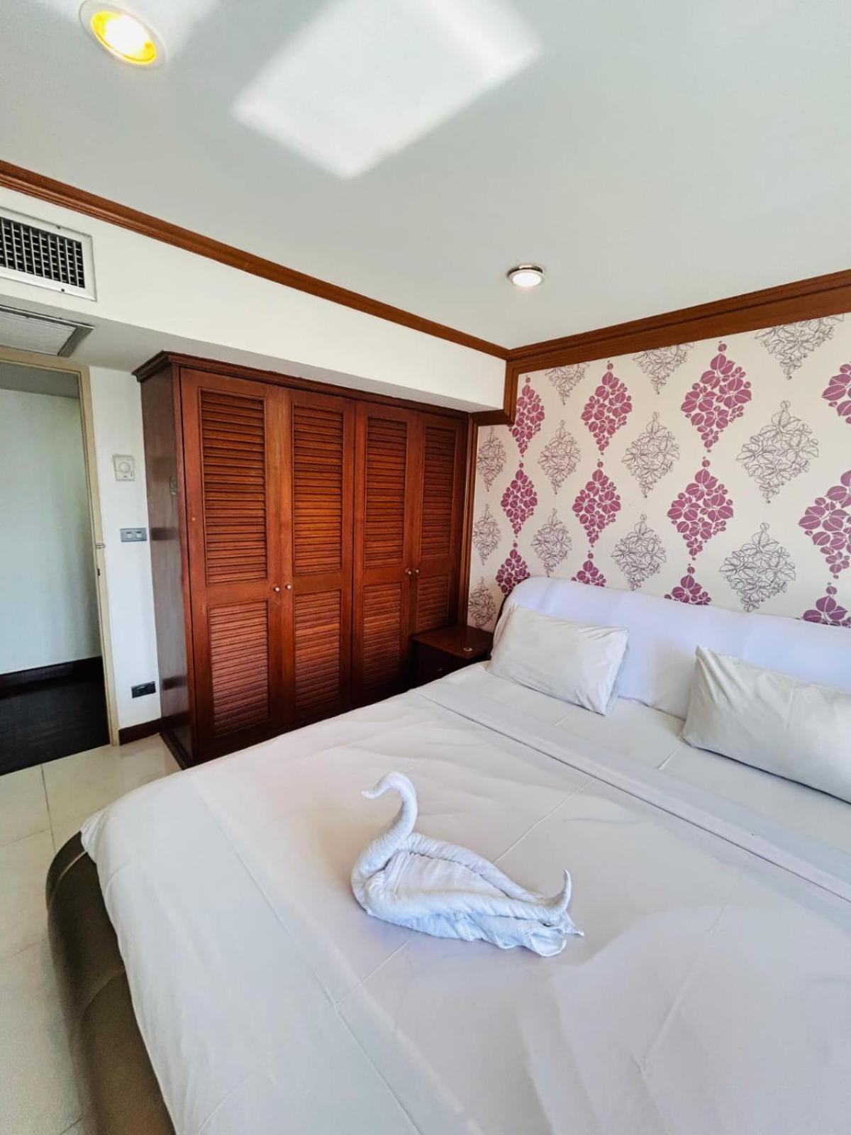 Omni Tower Nana- Fully Furnished Apartments Bangkok