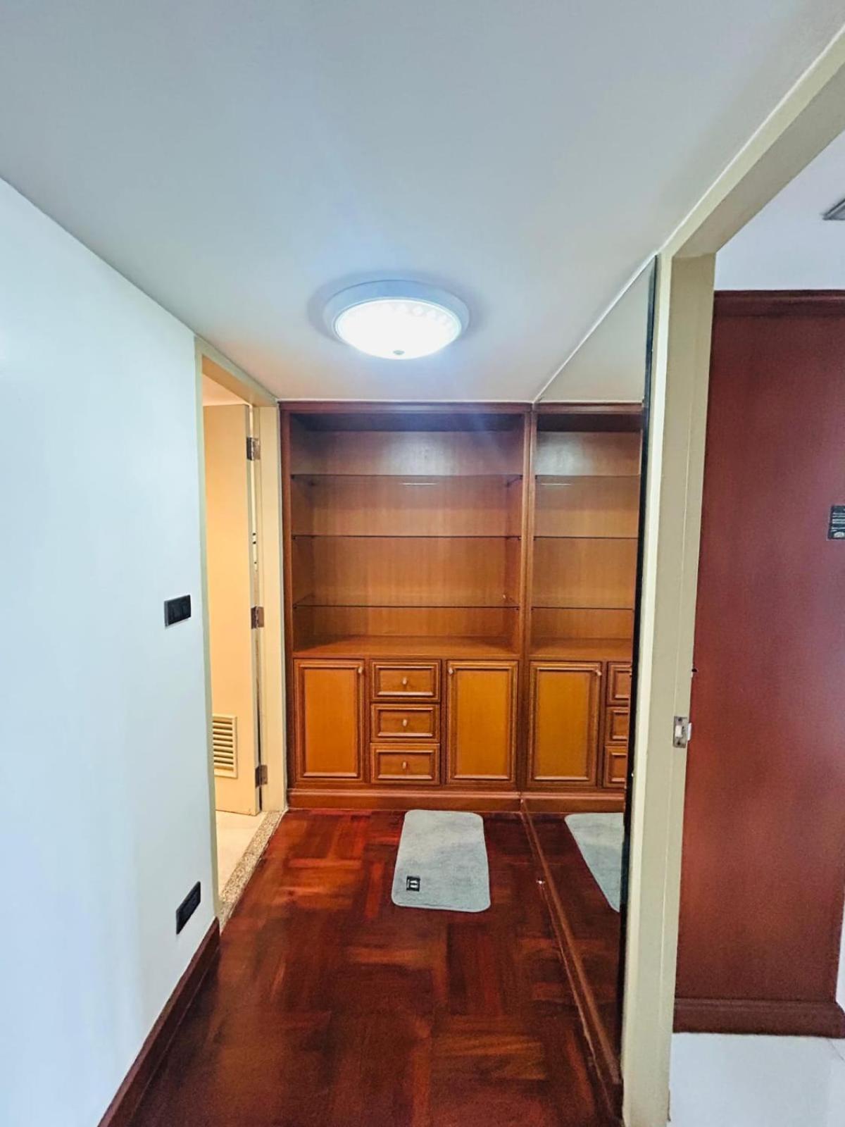 Omni Tower Nana- Fully Furnished Apartments Bangkok