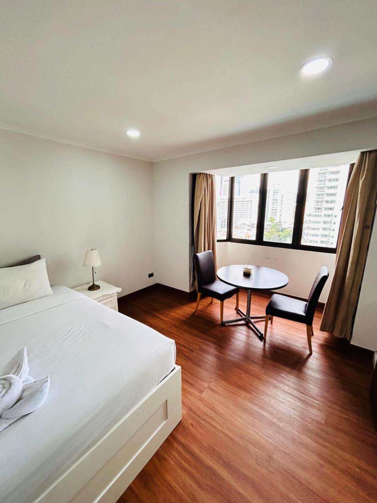 Omni Tower Nana- Fully Furnished Apartments Bangkok
