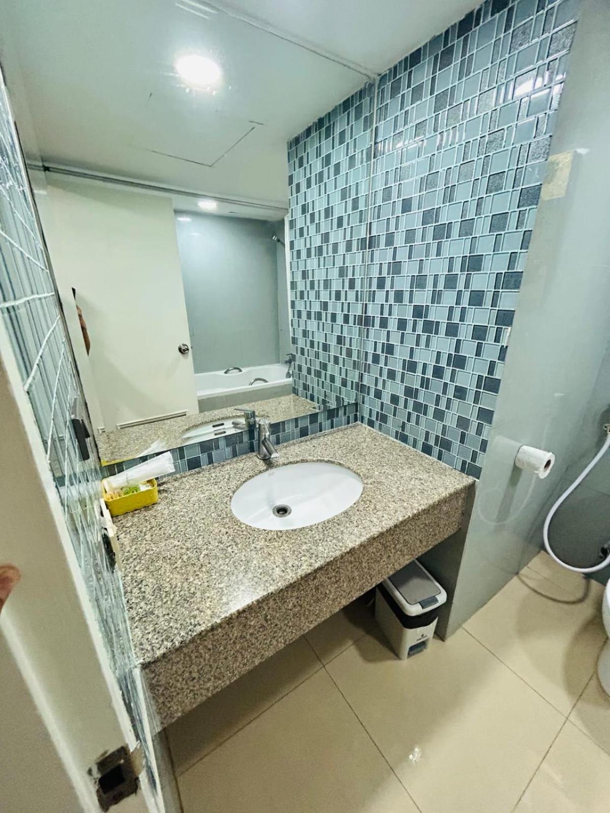 Omni Tower Nana- Fully Furnished Apartments Bangkok