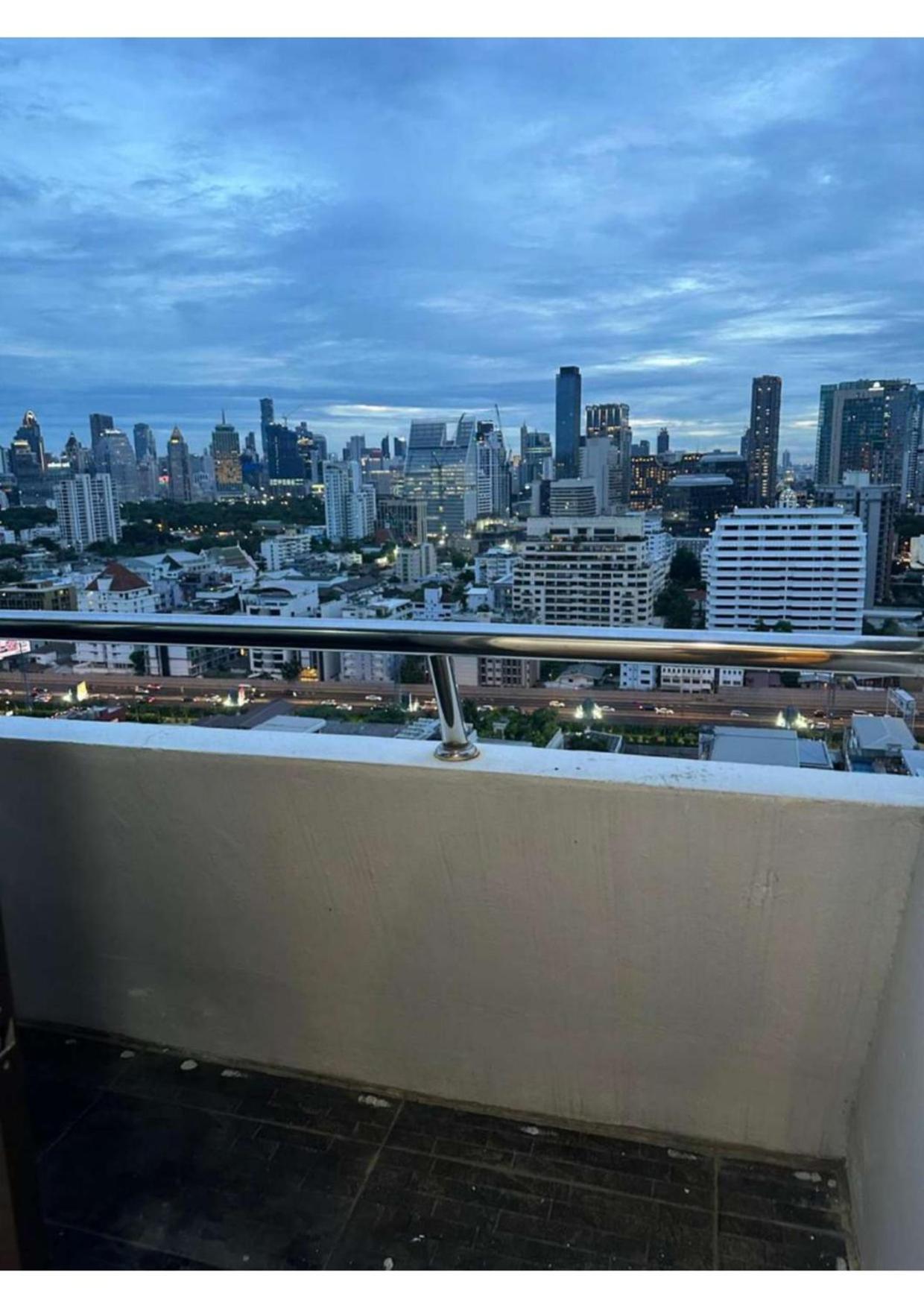 Omni Tower Nana- Fully Furnished Apartments Bangkok