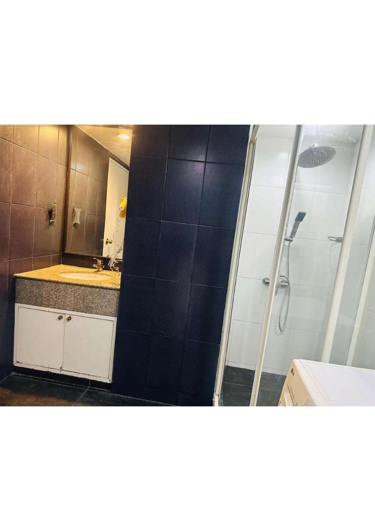 Omni Tower Nana- Fully Furnished Apartments Bangkok