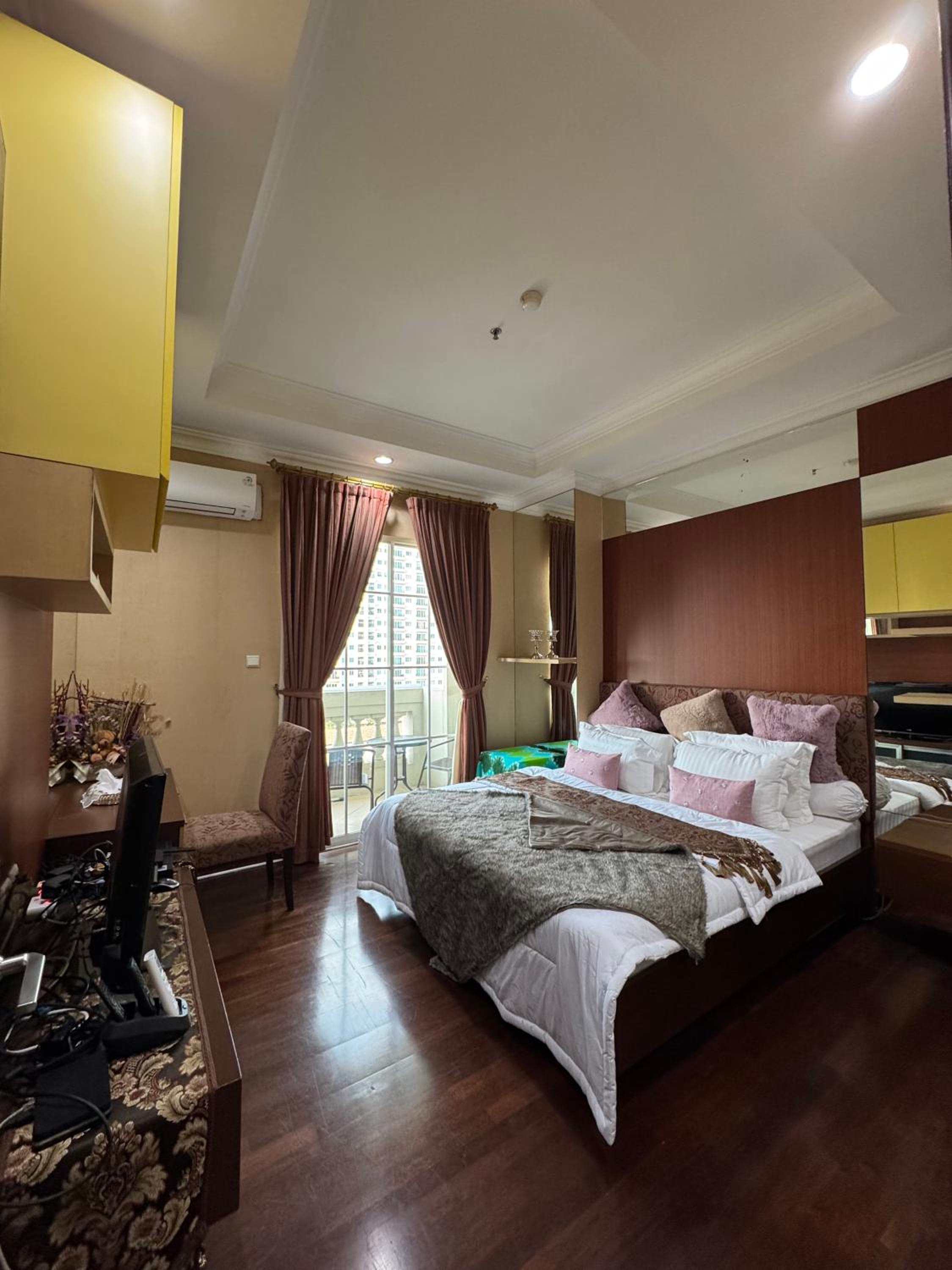 2 Bedroom apartment at Senayan