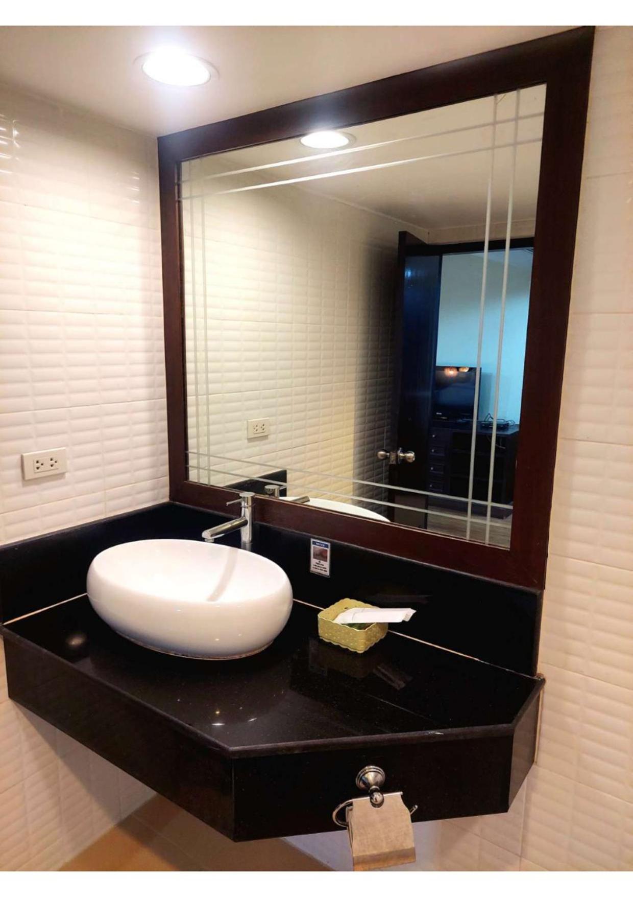 Omni Tower Nana- Fully Furnished Apartments Bangkok