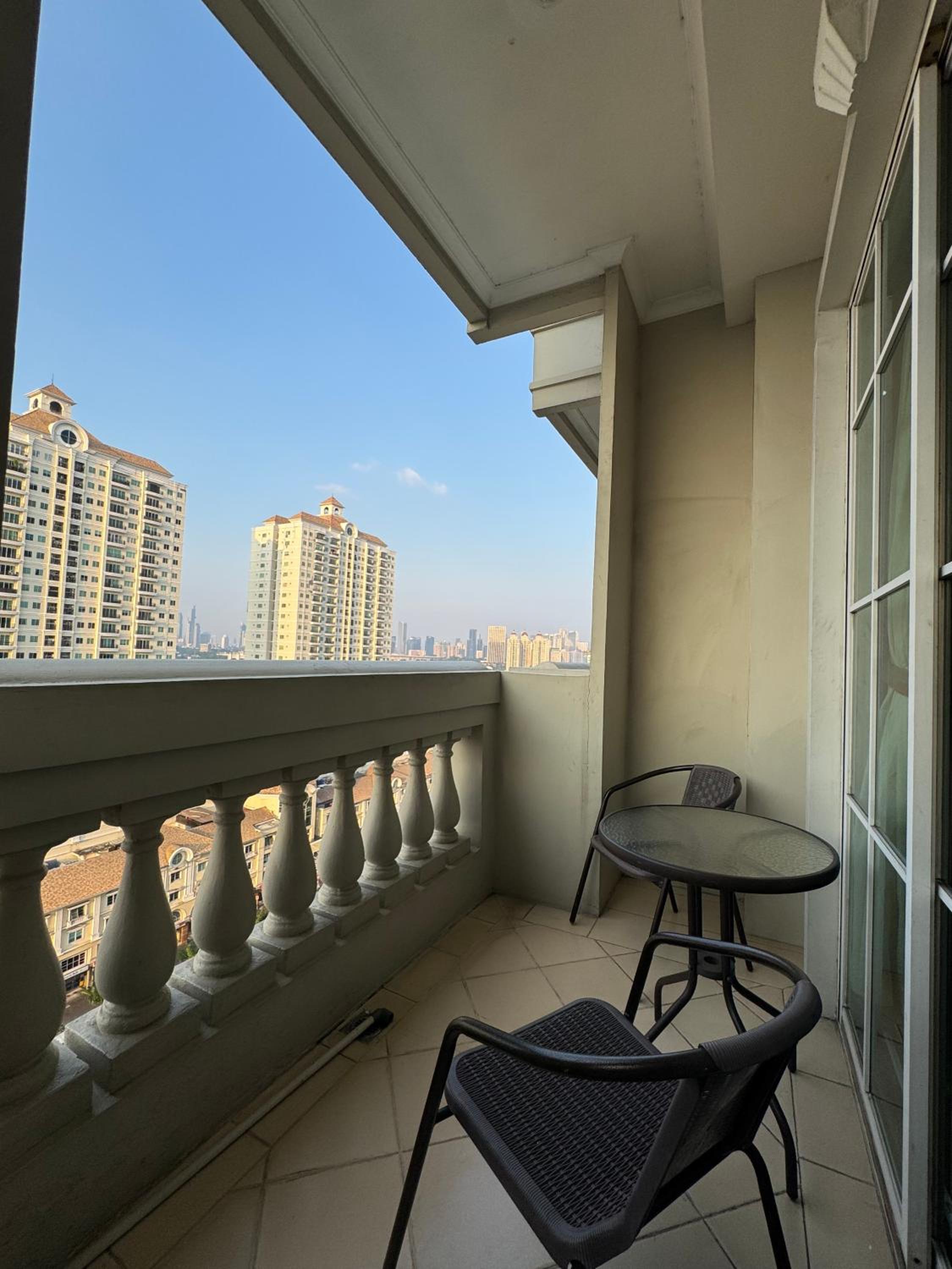 2 Bedroom apartment at Senayan