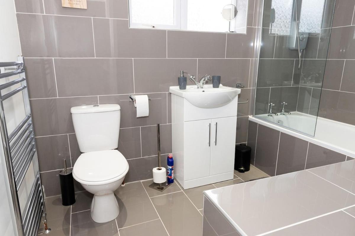Argyle House Stunning 2 Bed Town Centre Home from Home with Private Parking