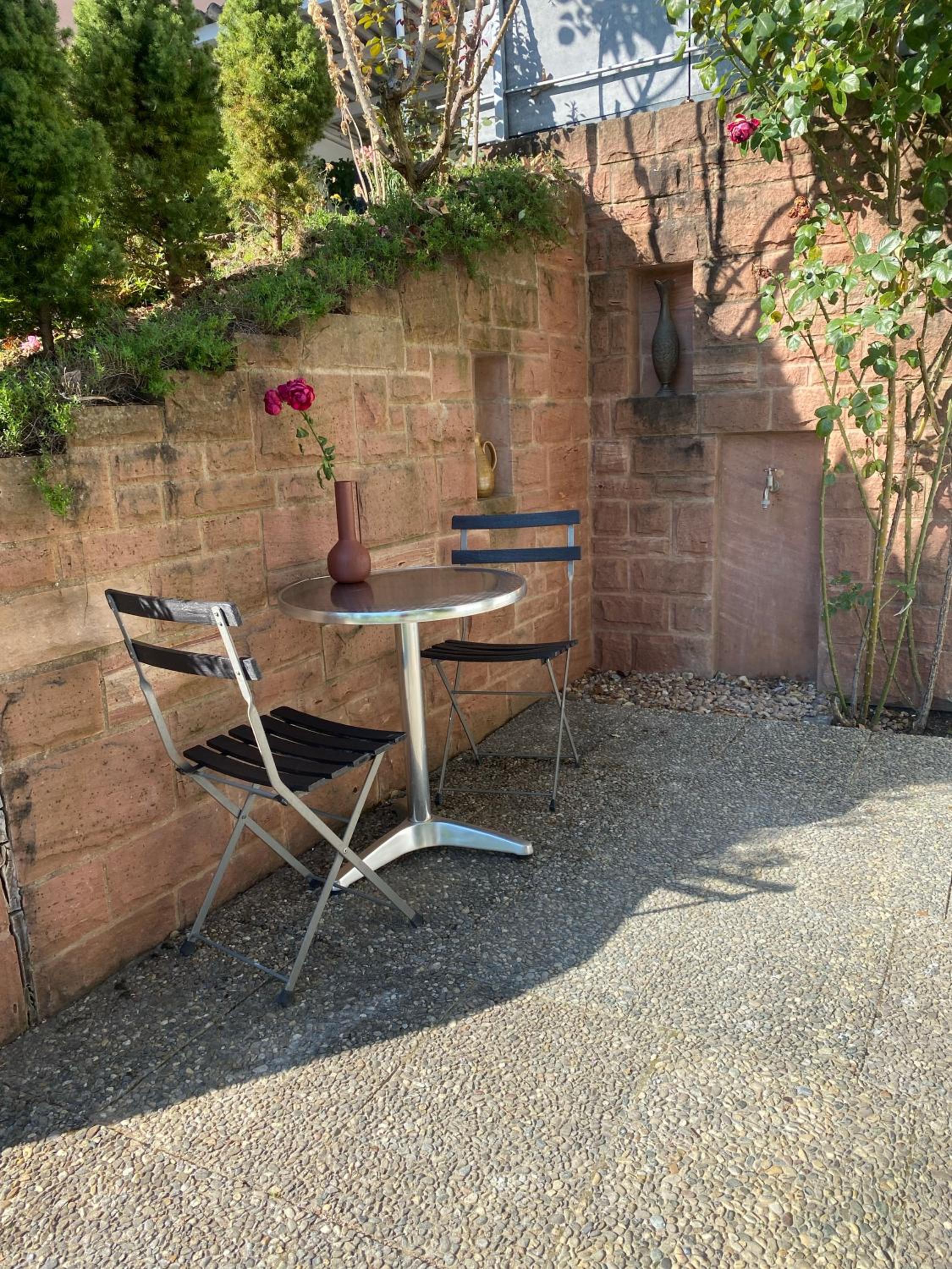 Apartment ANi I 2Zi Göppingen I Neues Bad I Terr & Garten I ruhig an Fahrradstraße I nahe EWS Arena I E-Parkplatz auf Anfrage, photo 11