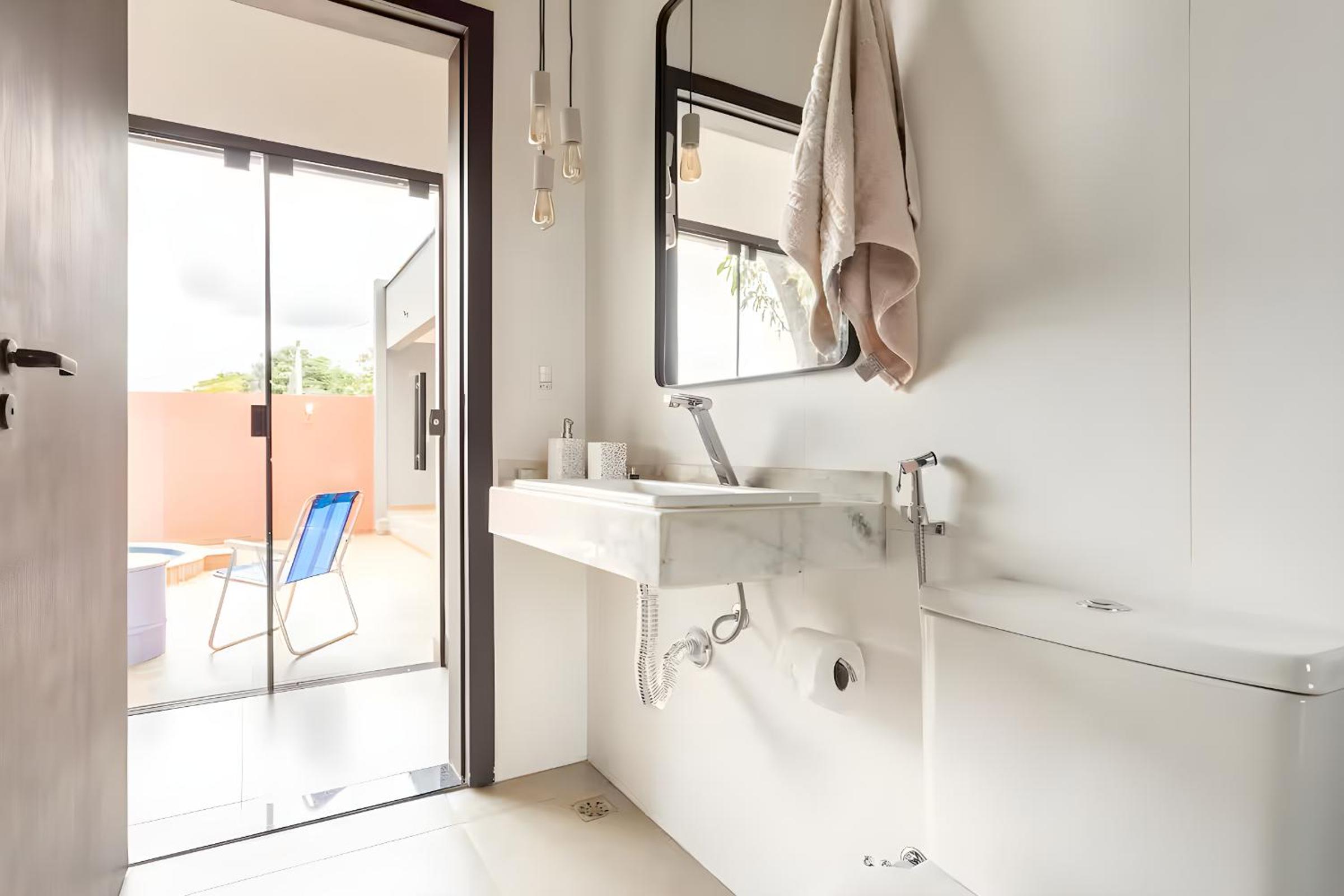 Casa com piscina, vista das montanhas, terraço, quintal