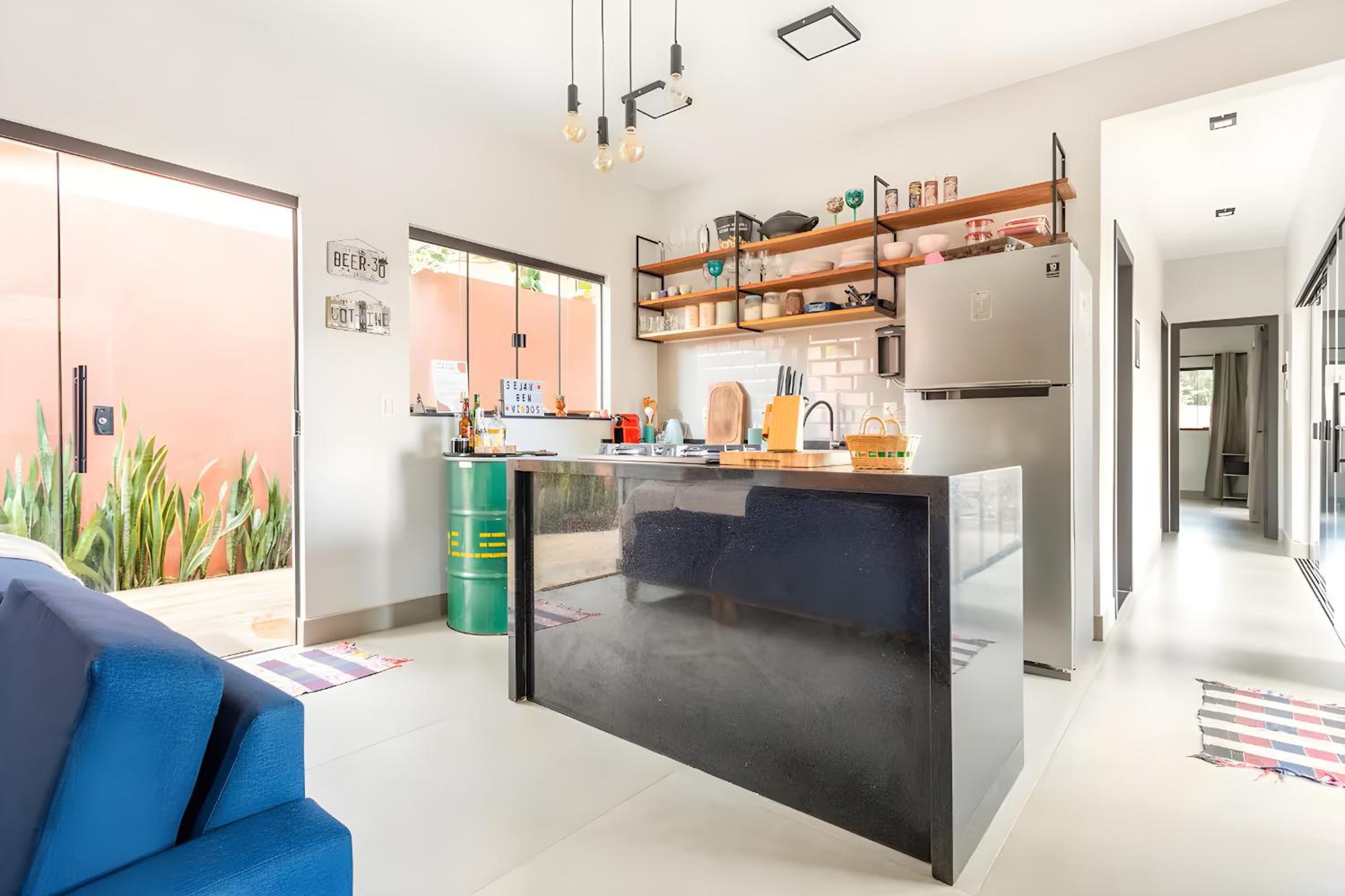 Casa com piscina, vista das montanhas, terraço, quintal