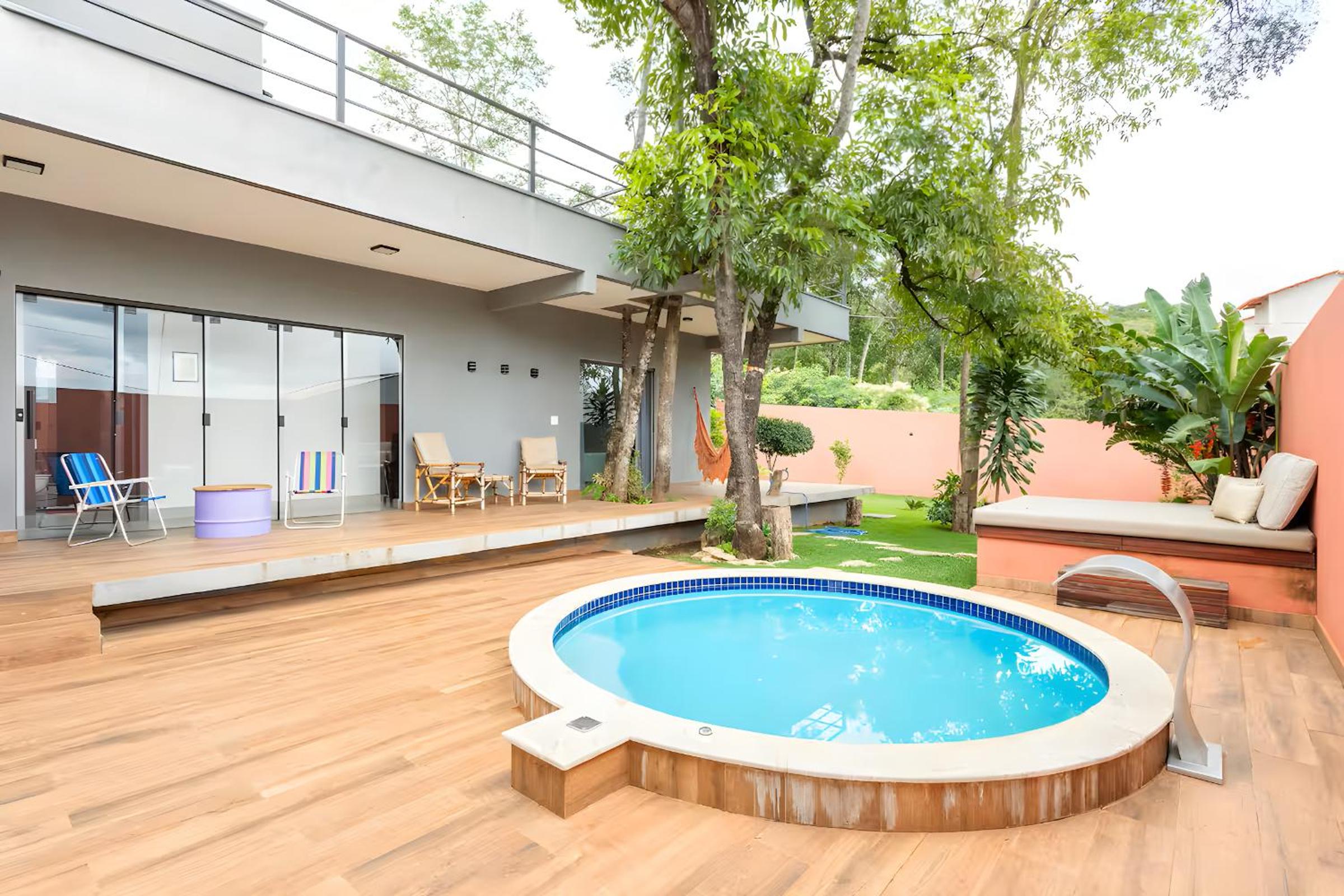 Casa com piscina, vista das montanhas, terraço, quintal