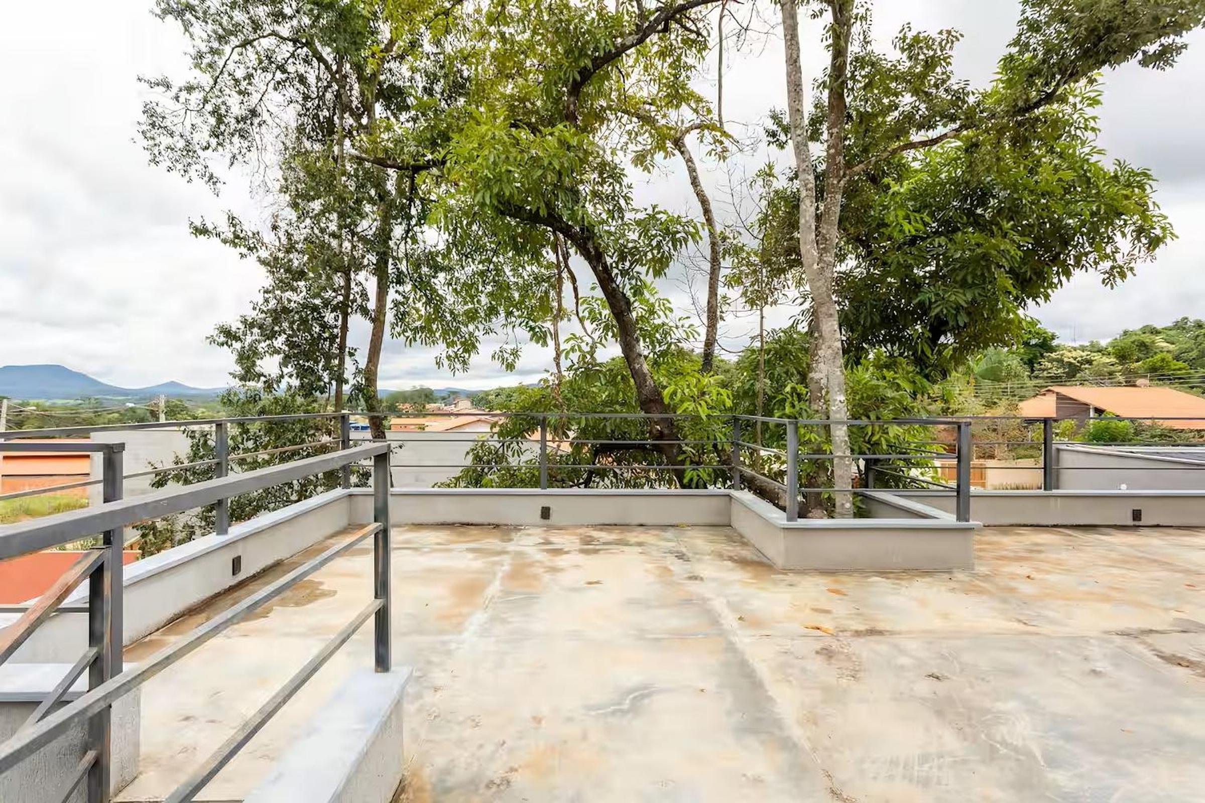 Casa com piscina, vista das montanhas, terraço, quintal
