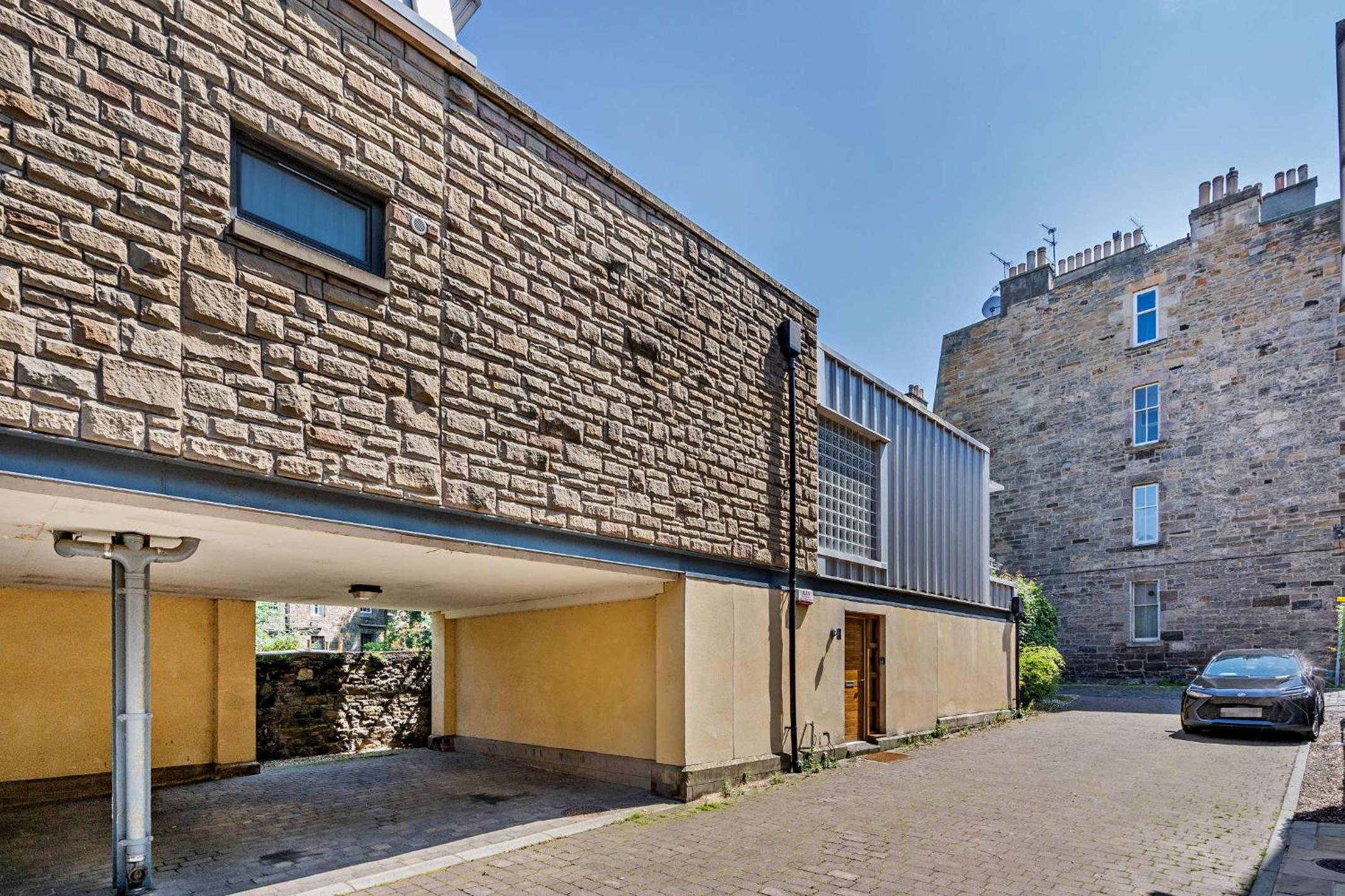 House close to Old Town Edinburgh