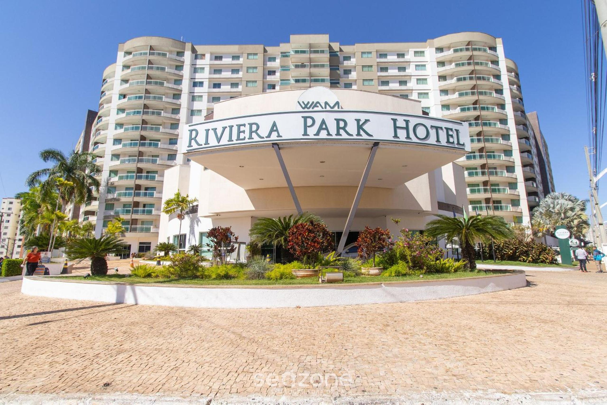 2 B Apt in Building w/Pool near Downtown | ACM0865