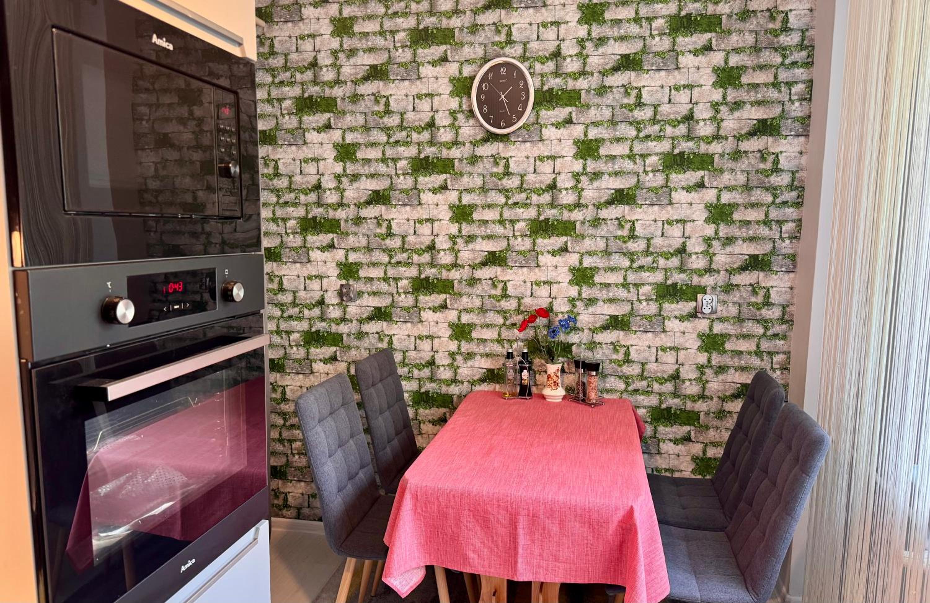 Kolobrzeska PRL Apartment with modern touch