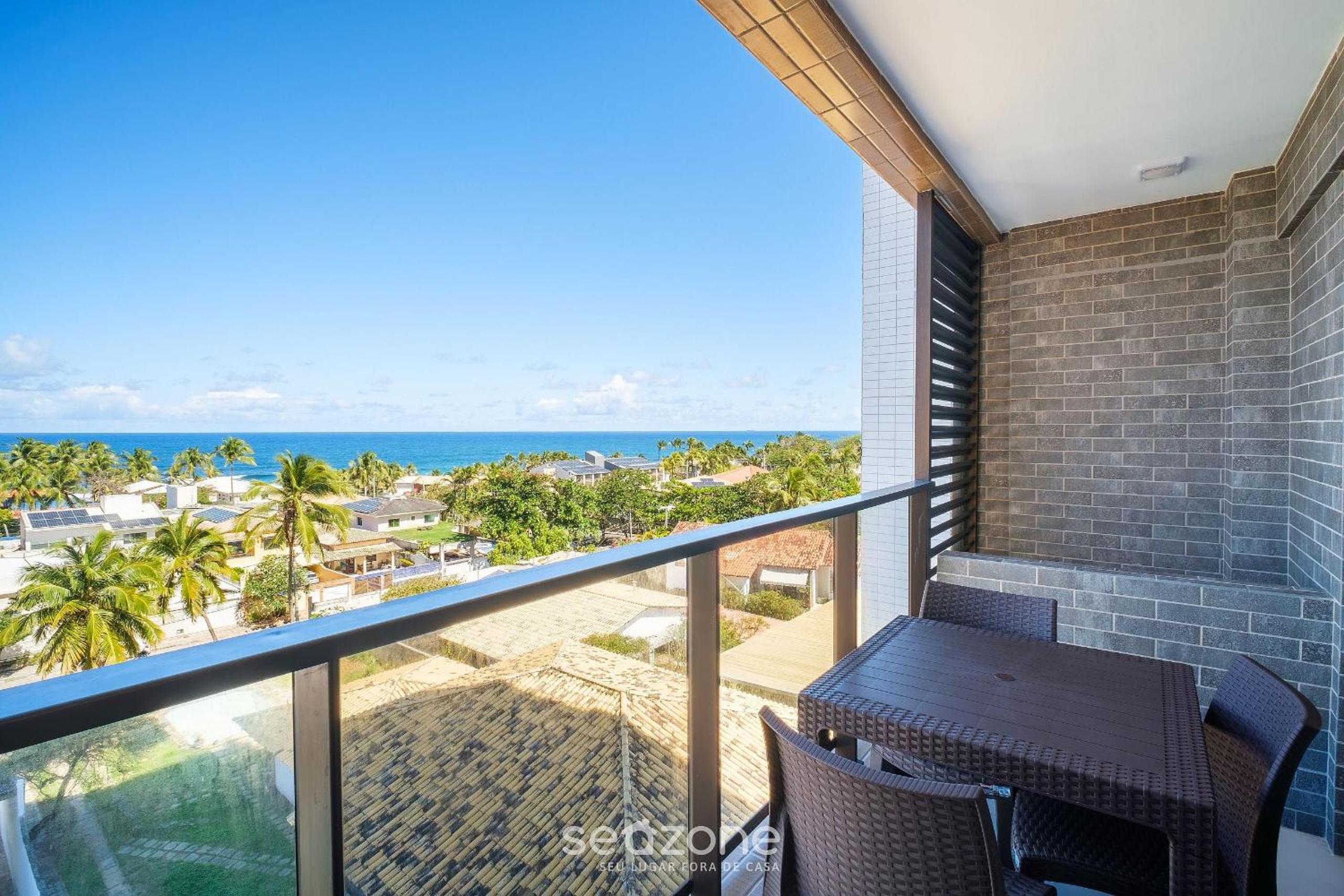 Stay just steps from Itapuã beach, with pool and gym - RGF