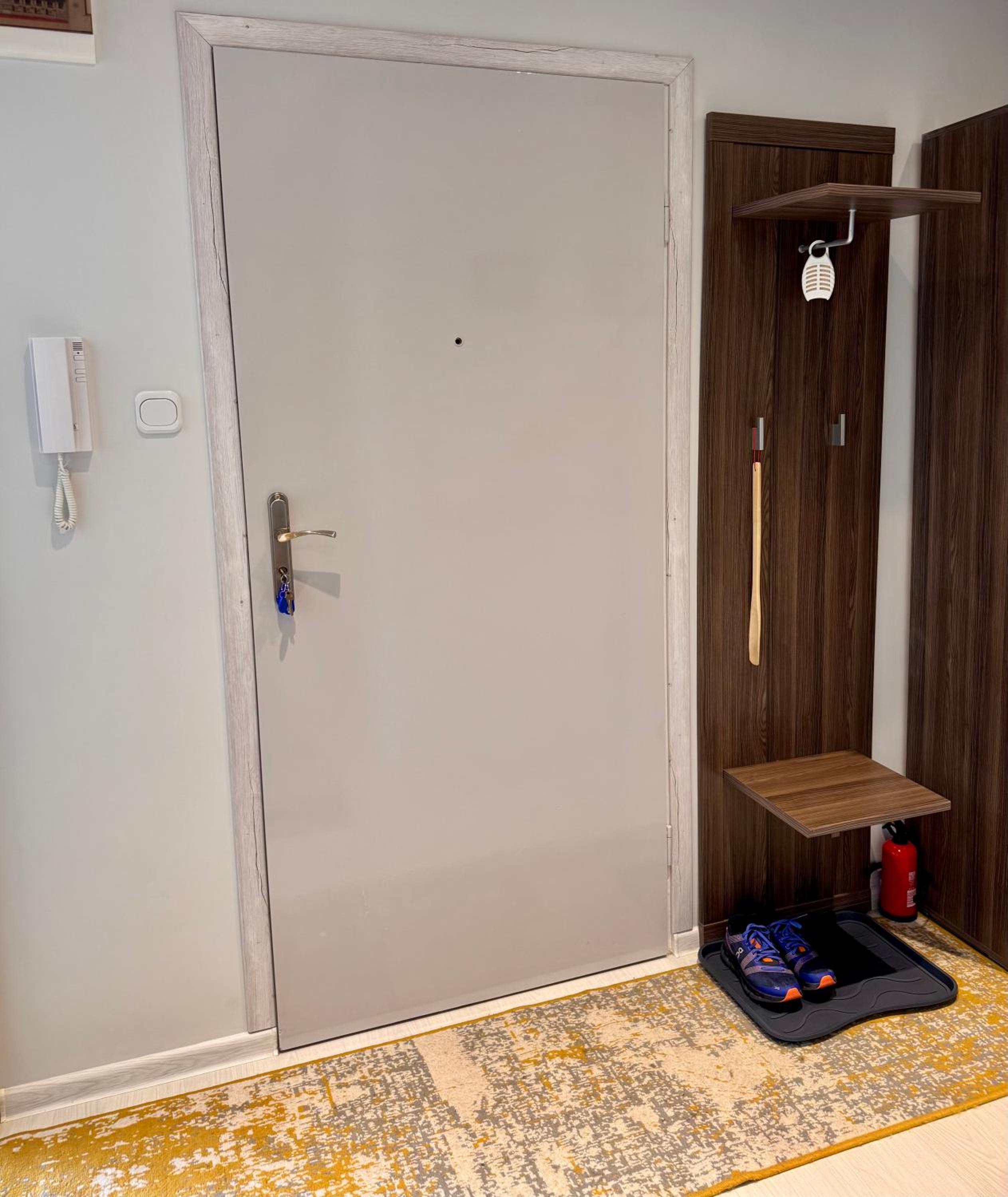 Kolobrzeska PRL Apartment with modern touch