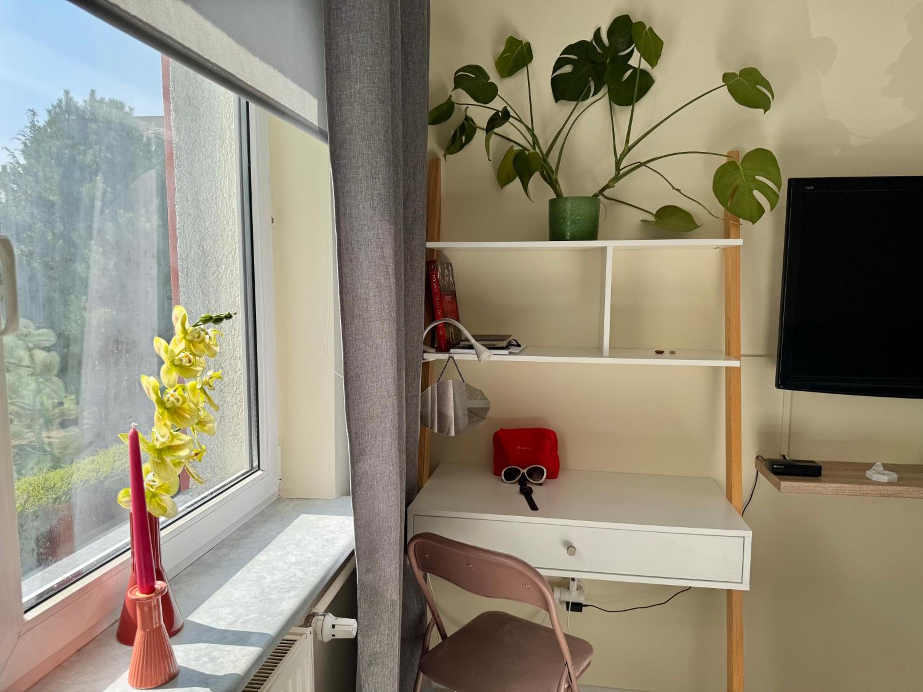 Kolobrzeska PRL Apartment with modern touch