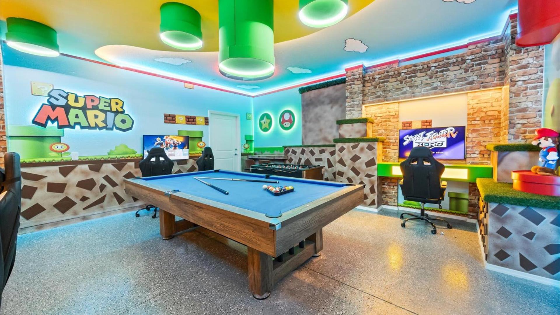 Newly Renovated Home w Pool Hot Tub & Games Room
