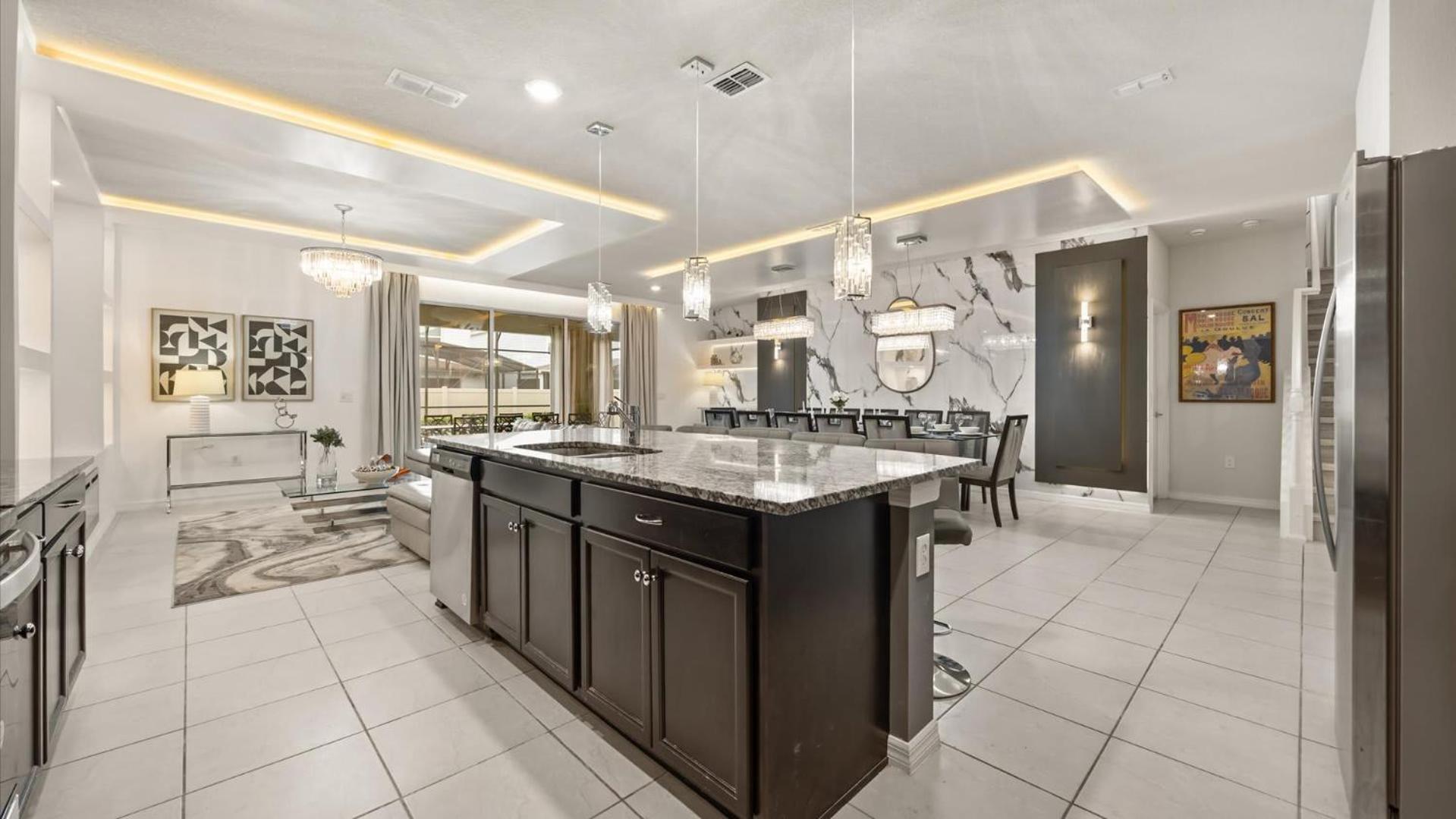 Newly Renovated Home w Pool Hot Tub & Games Room