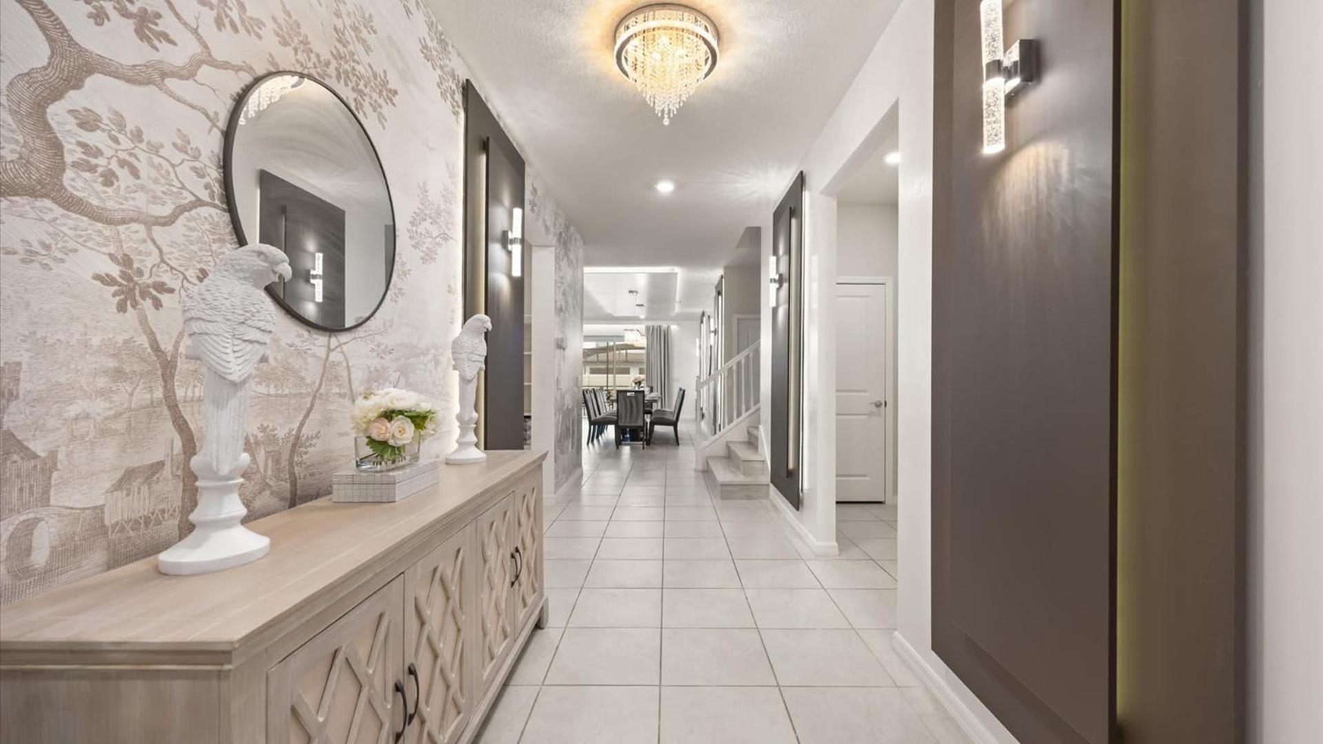 Newly Renovated Home w Pool Hot Tub & Games Room