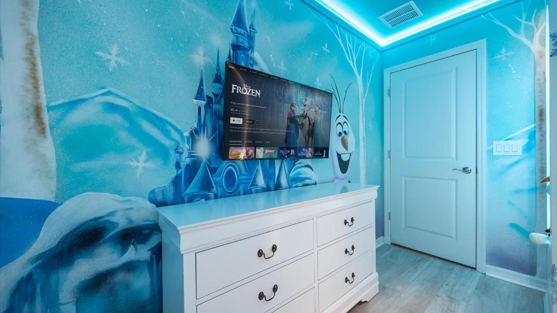 Newly Renovated Home w Pool Hot Tub & Games Room