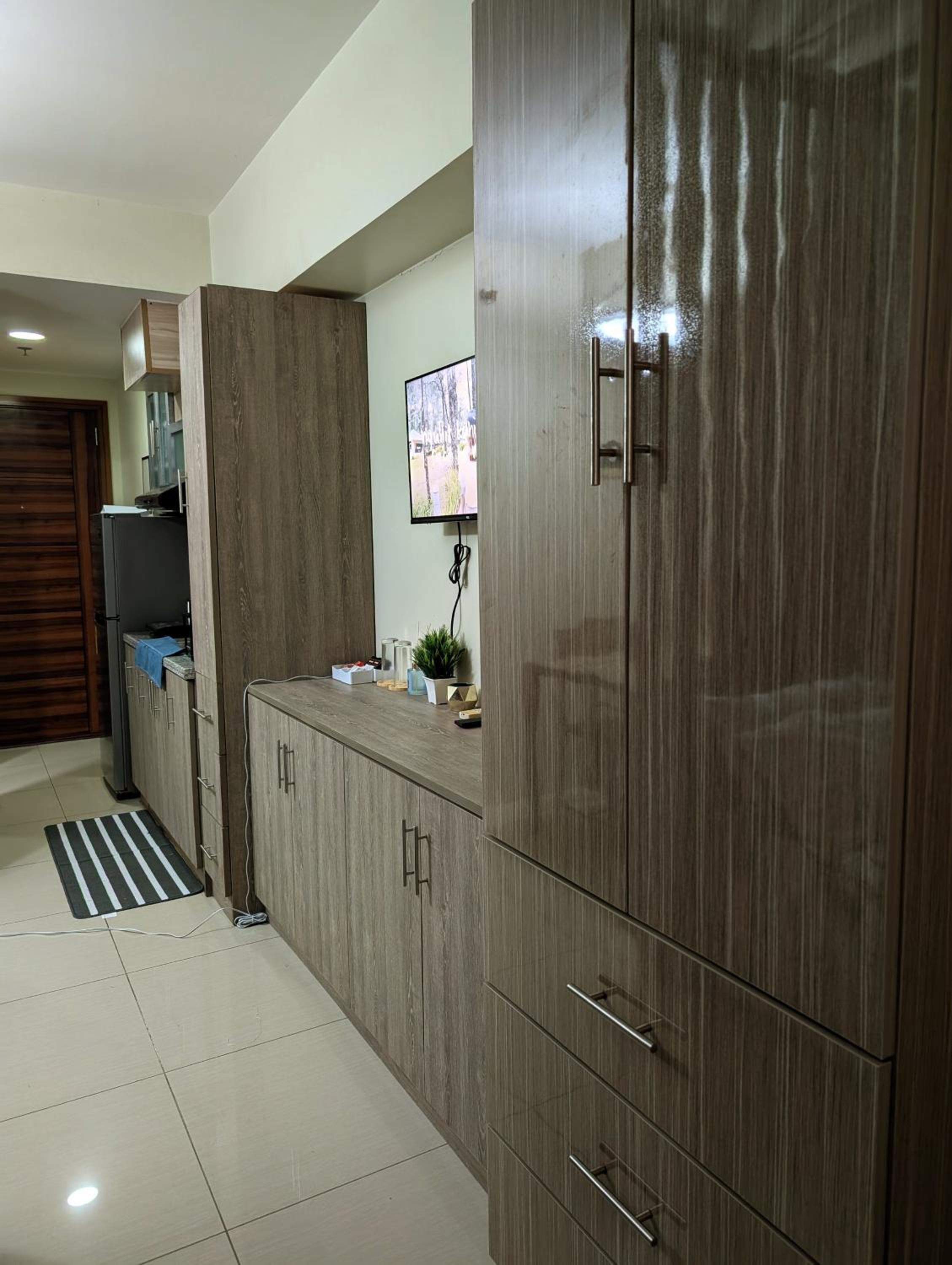 30T1 Chic Corners by Leo, Studio Unit, Horizons 101