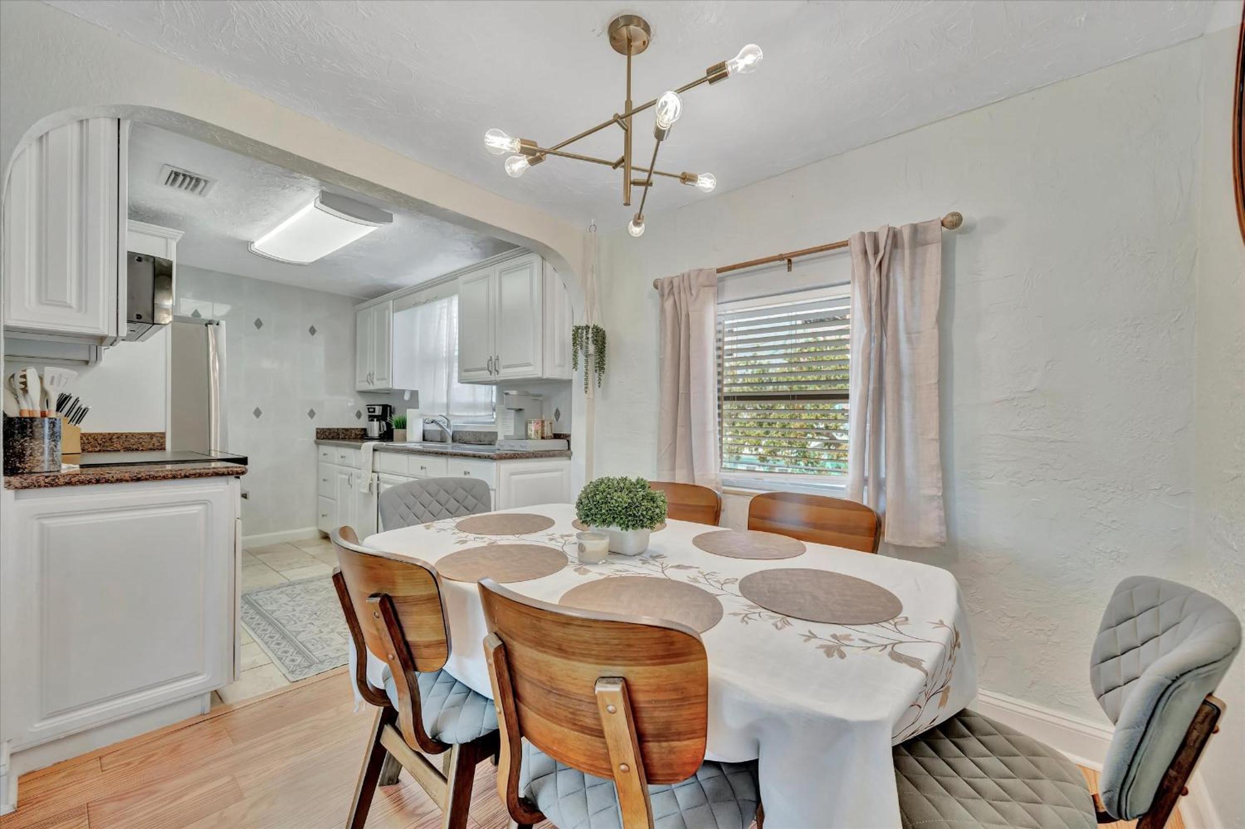 Watch the dolphins Waterview 2-bed Heated pool