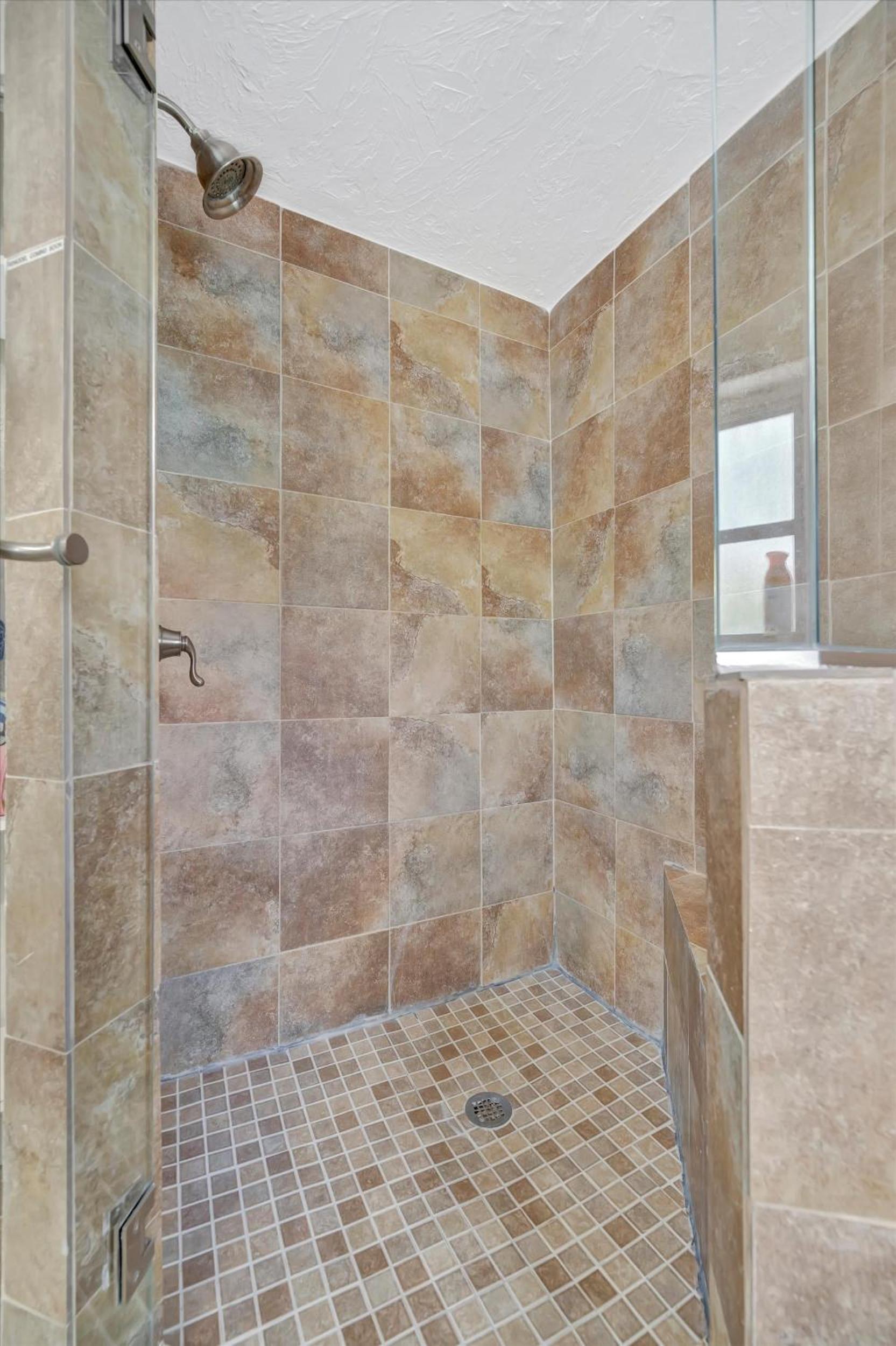 Watch the dolphins Waterview 2-bed Heated pool