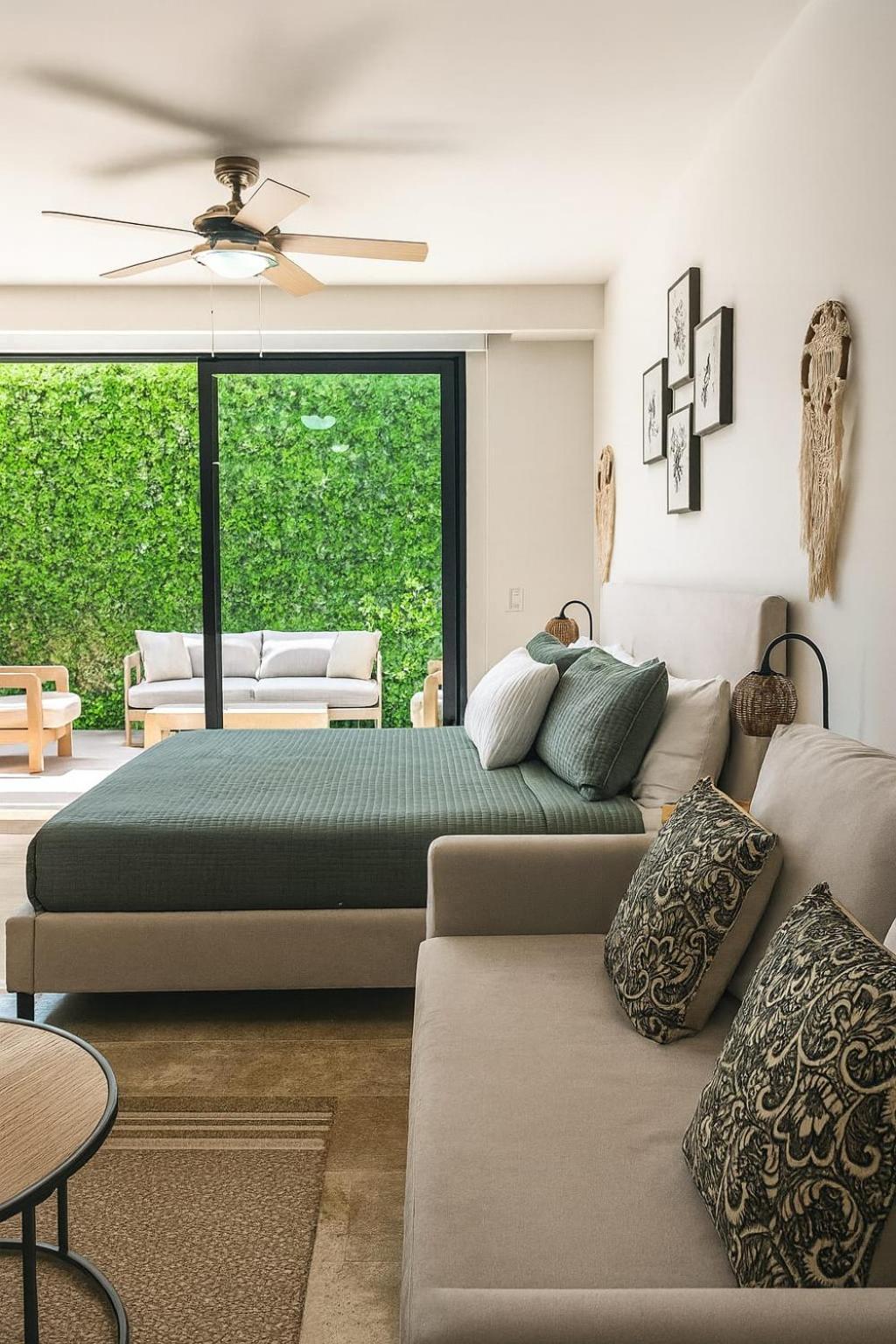 New Luxury Studio in the City Center