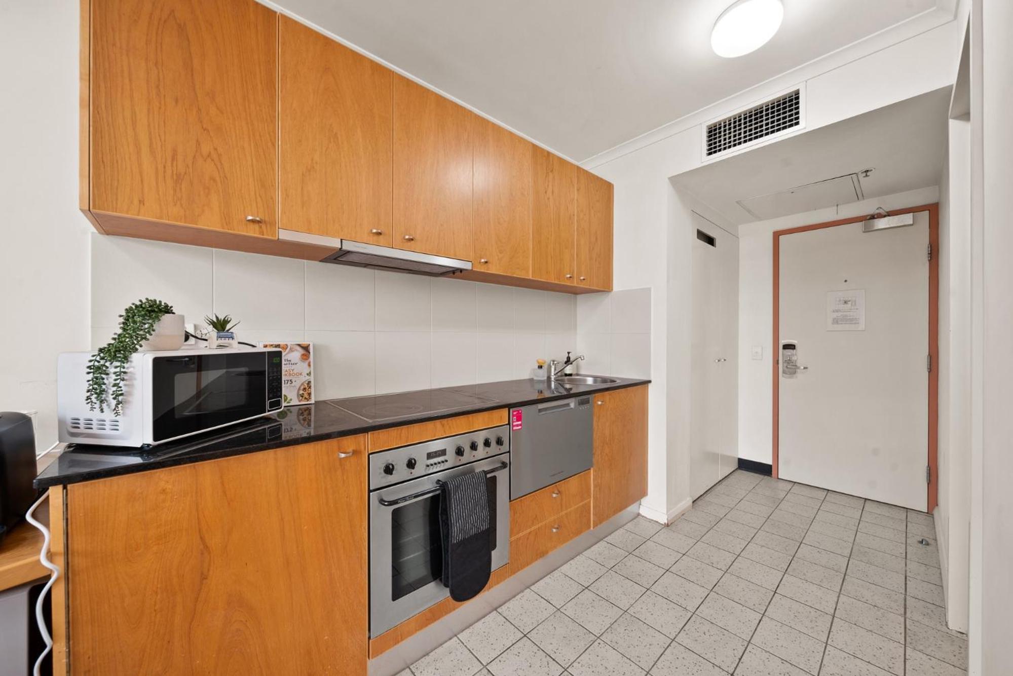 Central ACT Studio with Indoor Pool and Gym