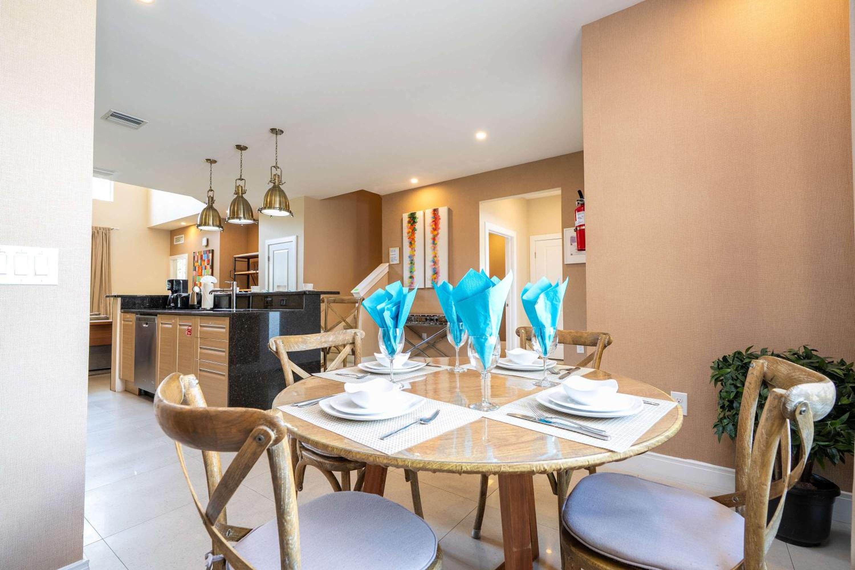 Modern Magic Village Home for 12 with Grill 3131