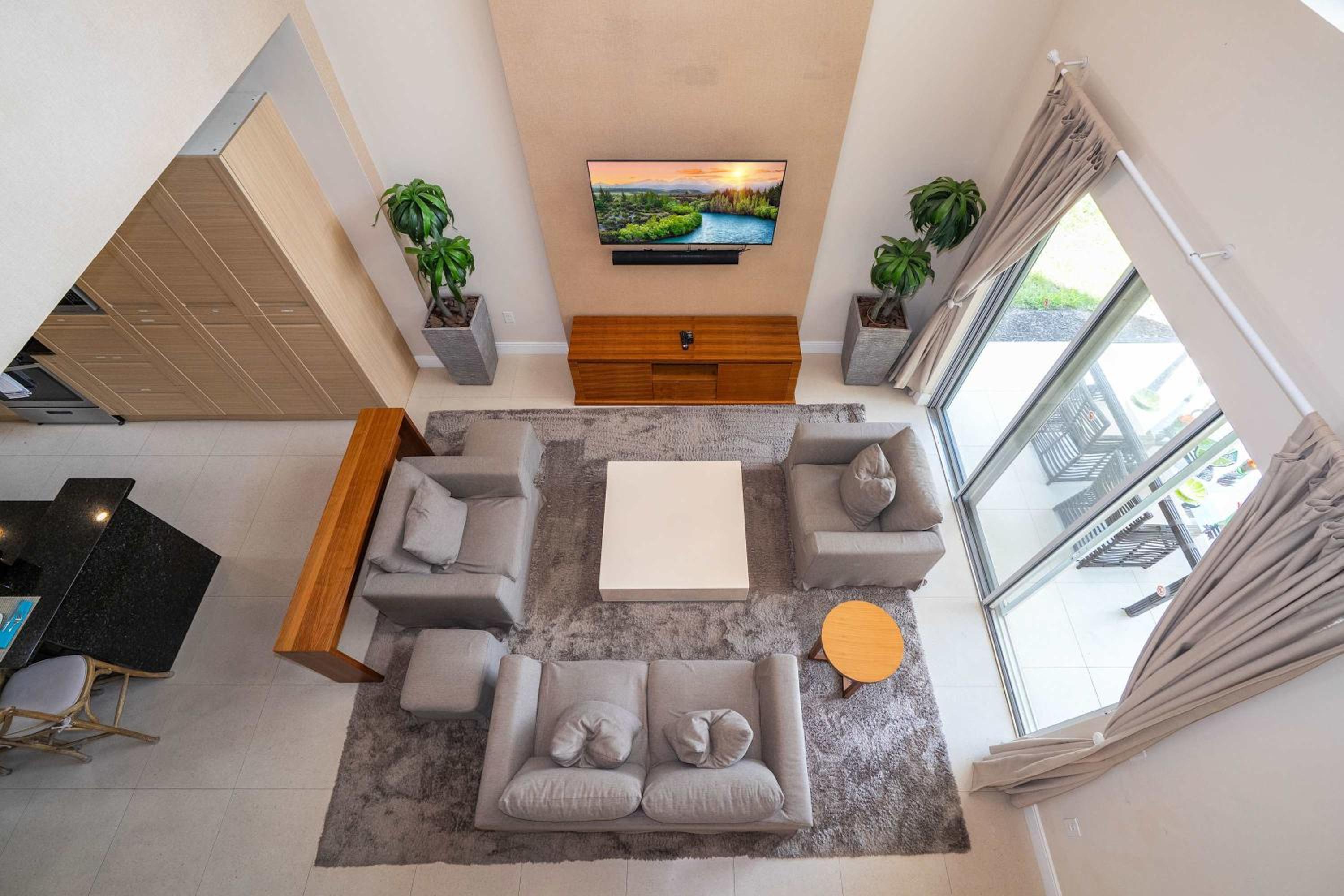 Modern Magic Village Home for 12 with Grill 3131