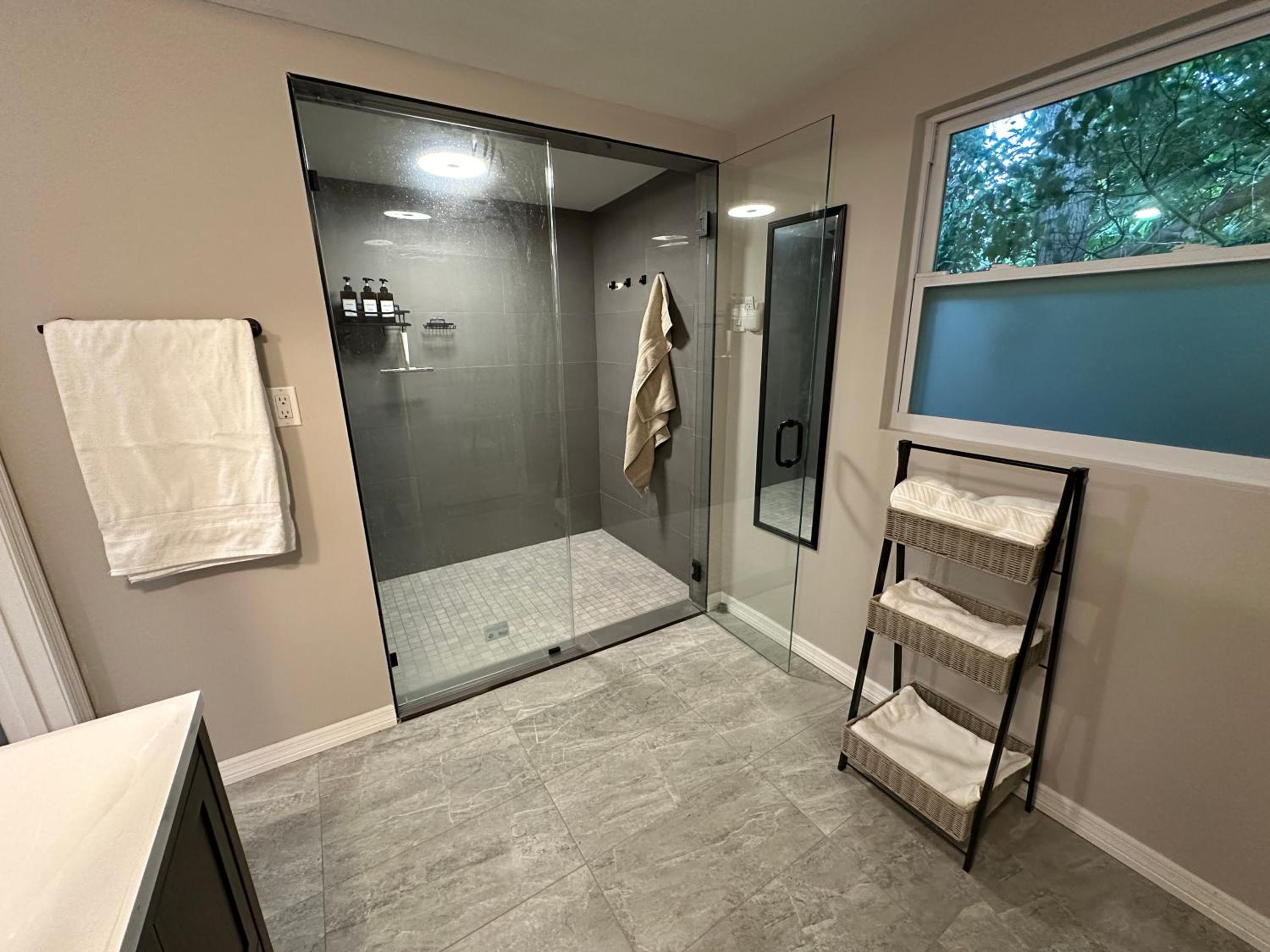 Siesta Beach Getaway - Minutes to Beach, Shops, Dining