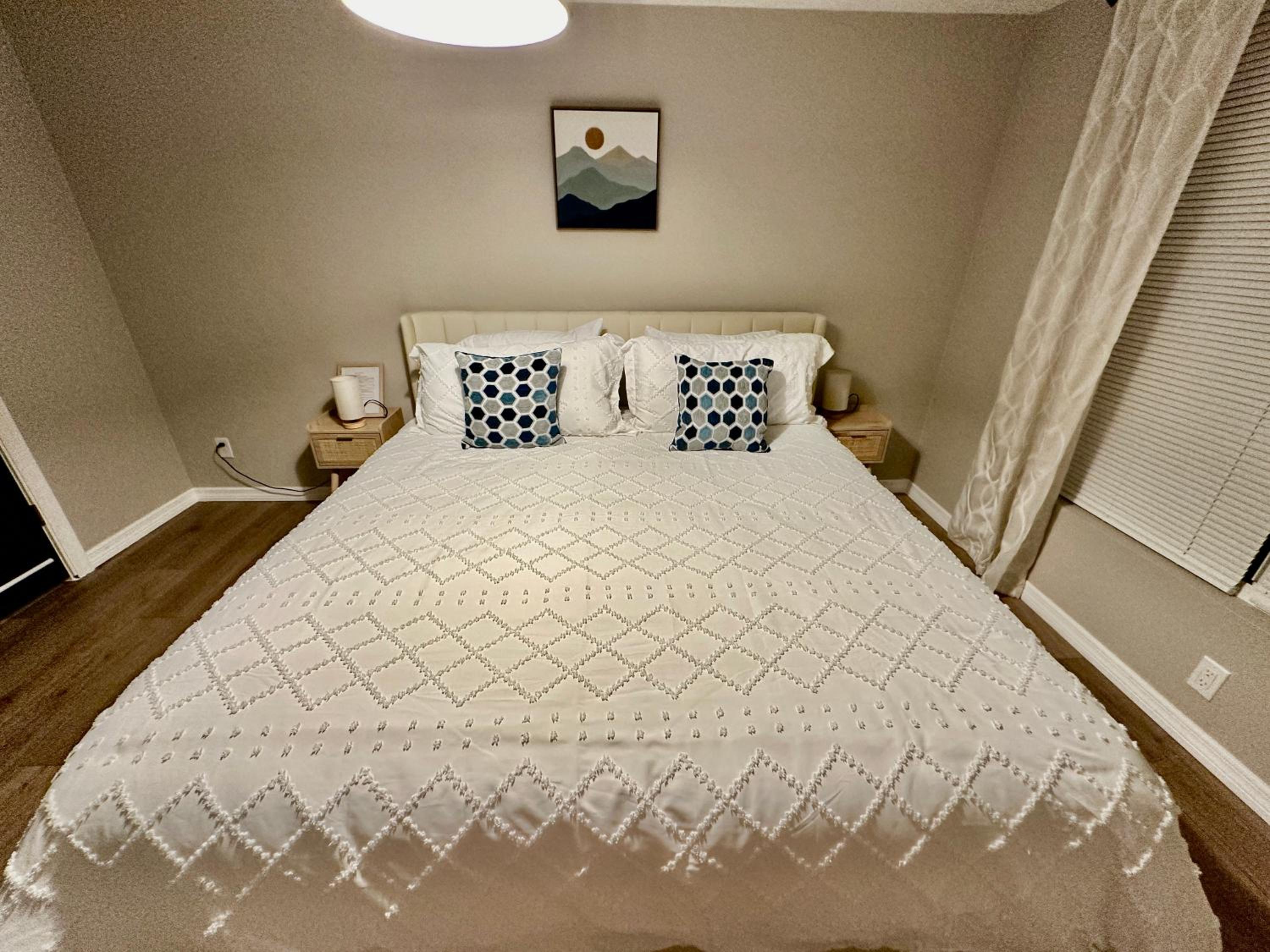 Siesta Beach Getaway - Minutes to Beach, Shops, Dining