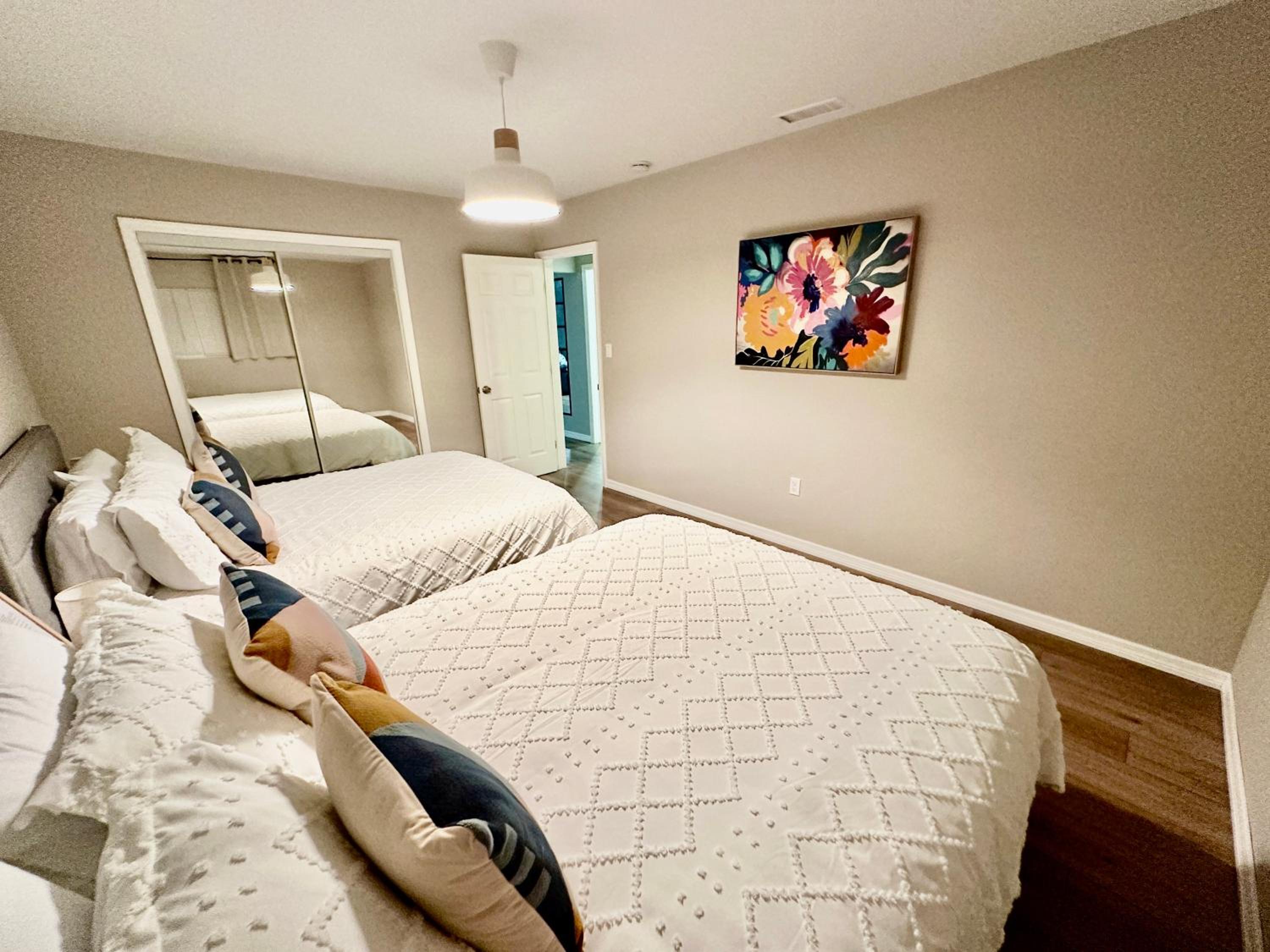 Siesta Beach Getaway - Minutes to Beach, Shops, Dining