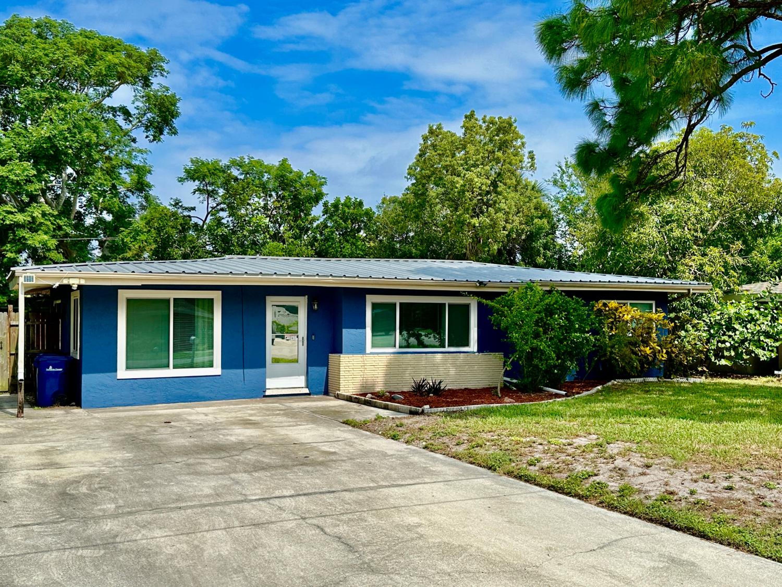 Siesta Beach Getaway - Minutes to Beach, Shops, Dining