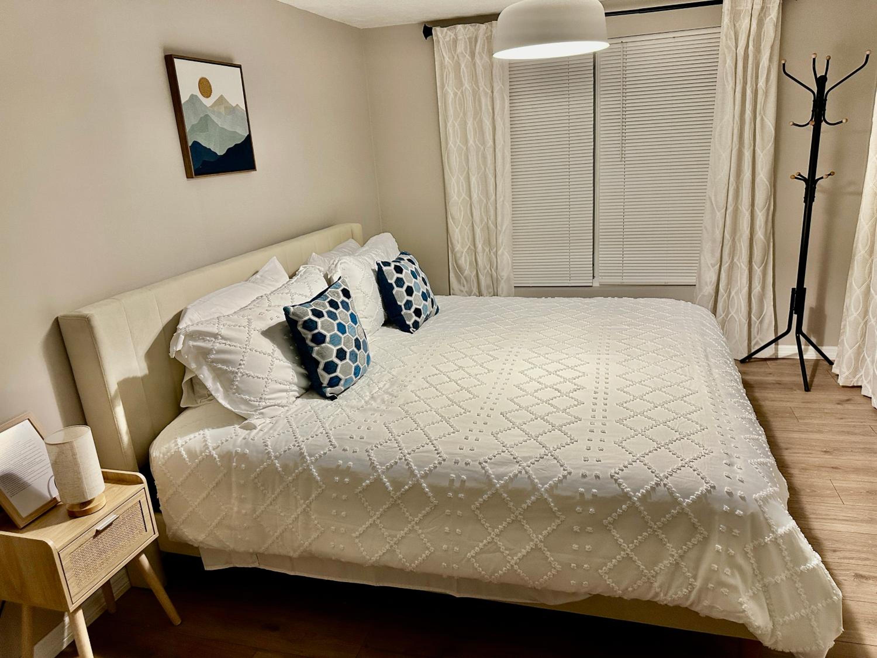 Siesta Beach Getaway - Minutes to Beach, Shops, Dining