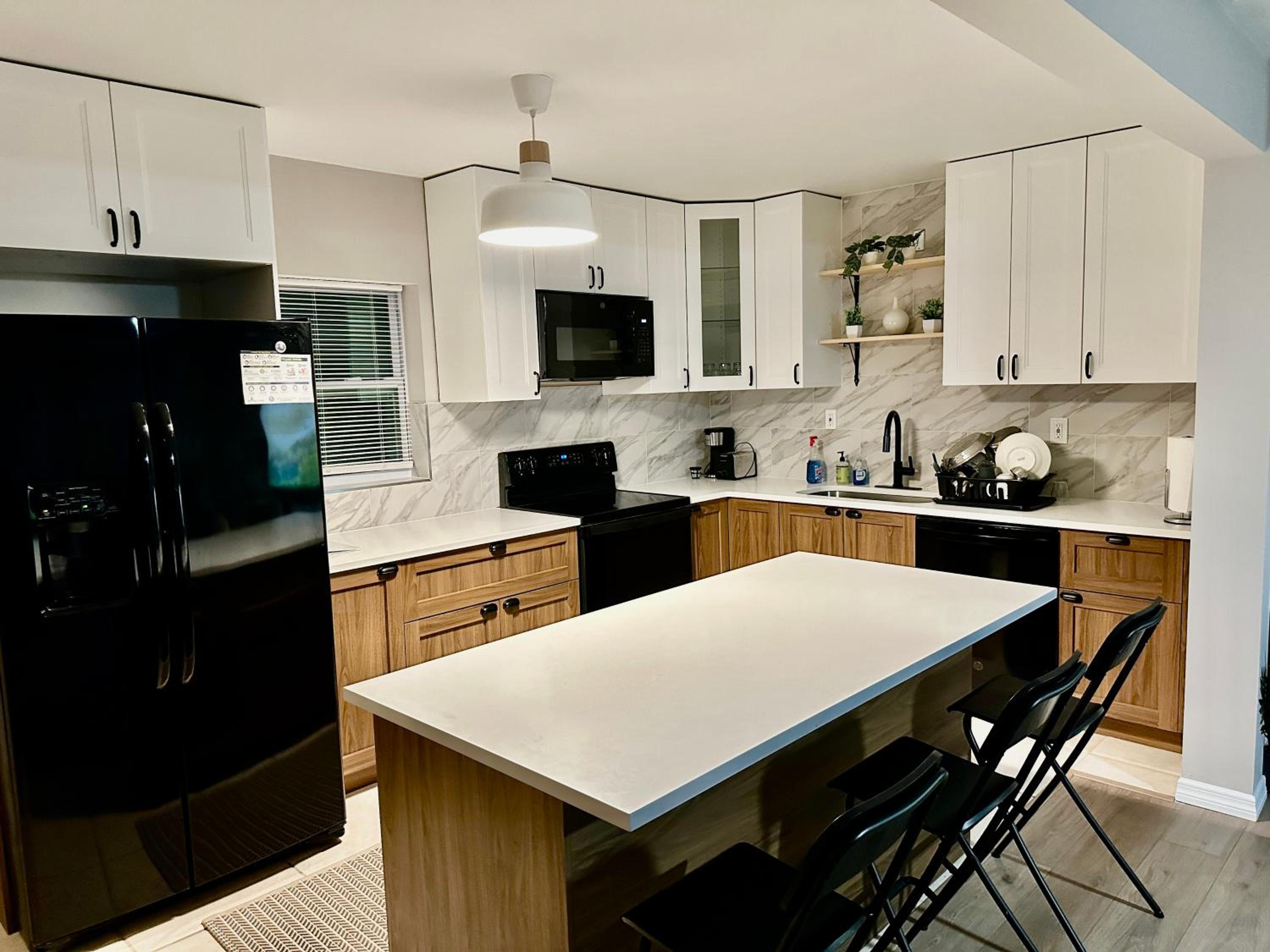 Siesta Beach Getaway - Minutes to Beach, Shops, Dining