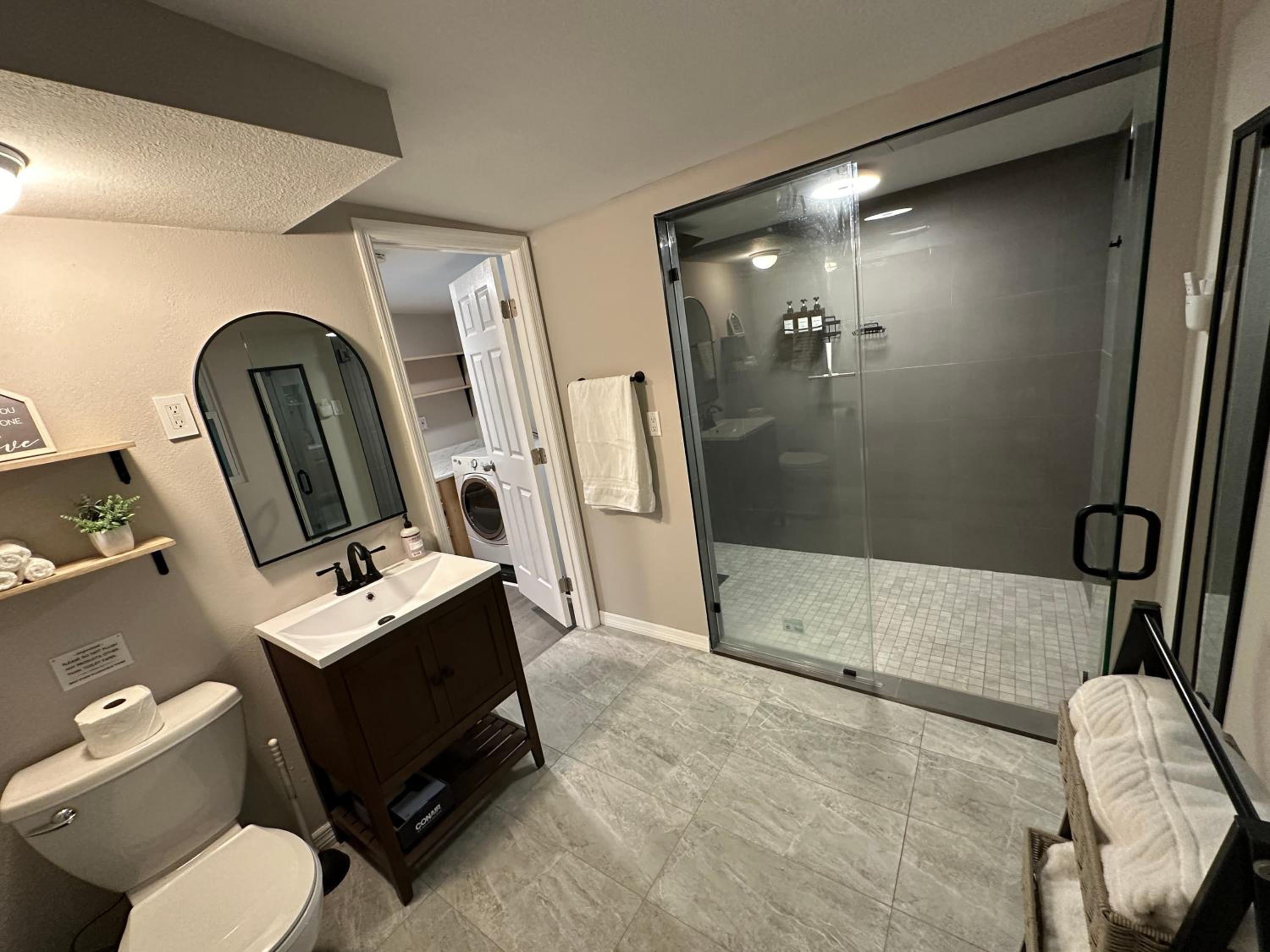 Siesta Beach Getaway - Minutes to Beach, Shops, Dining