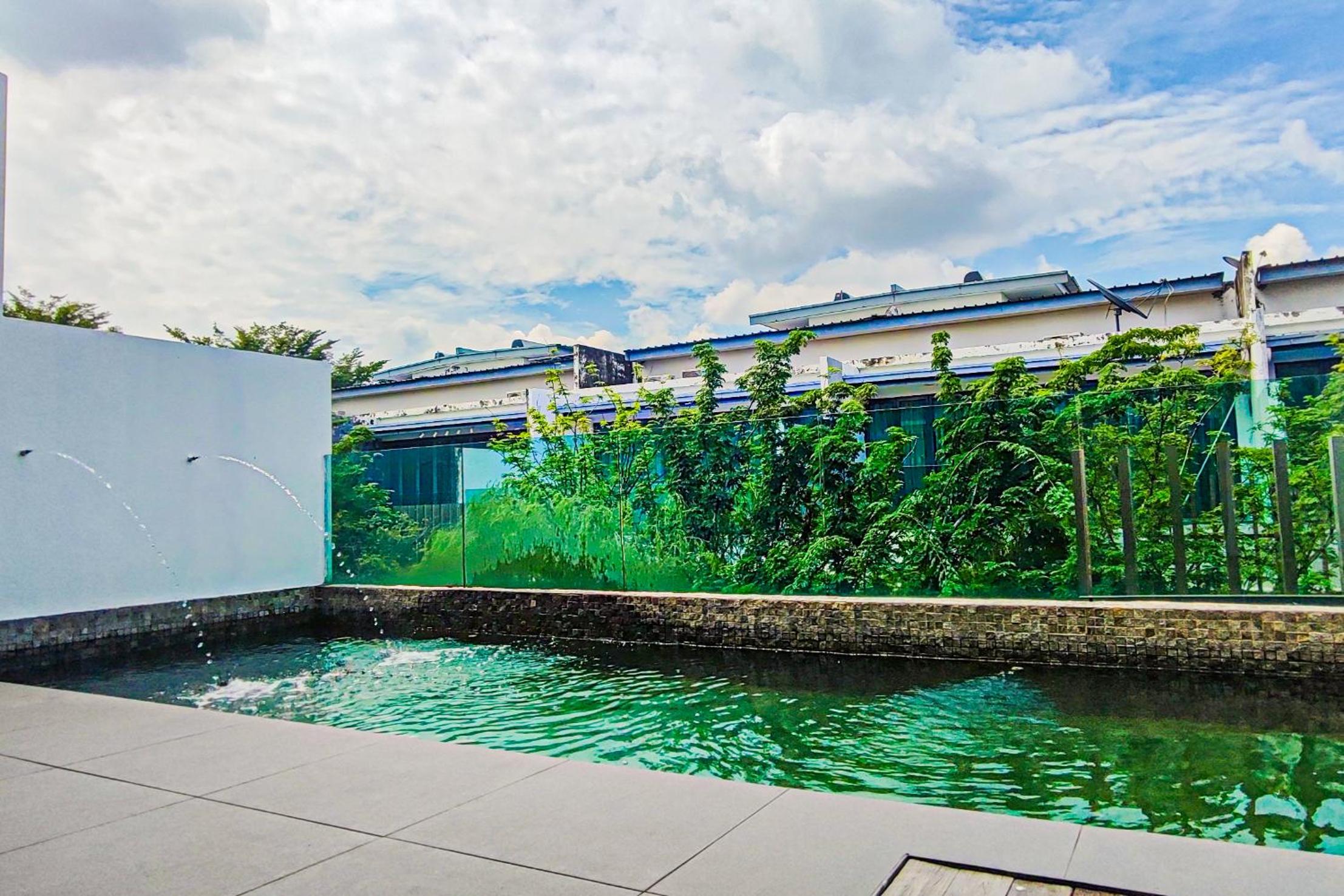 Retro Private Pool Villa at Puchong by HCK