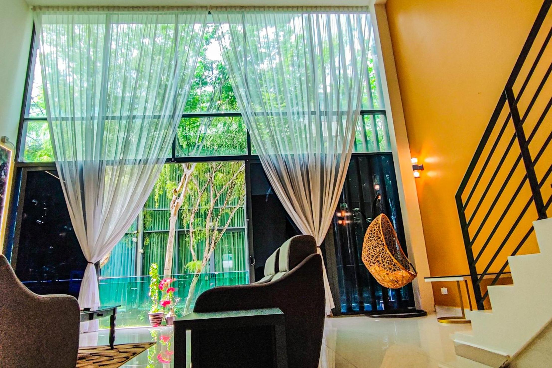 Retro Private Pool Villa at Puchong by HCK