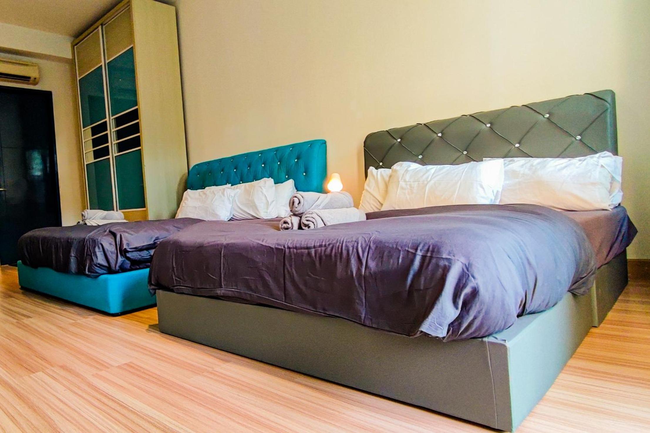 Retro Private Pool Villa at Puchong by HCK