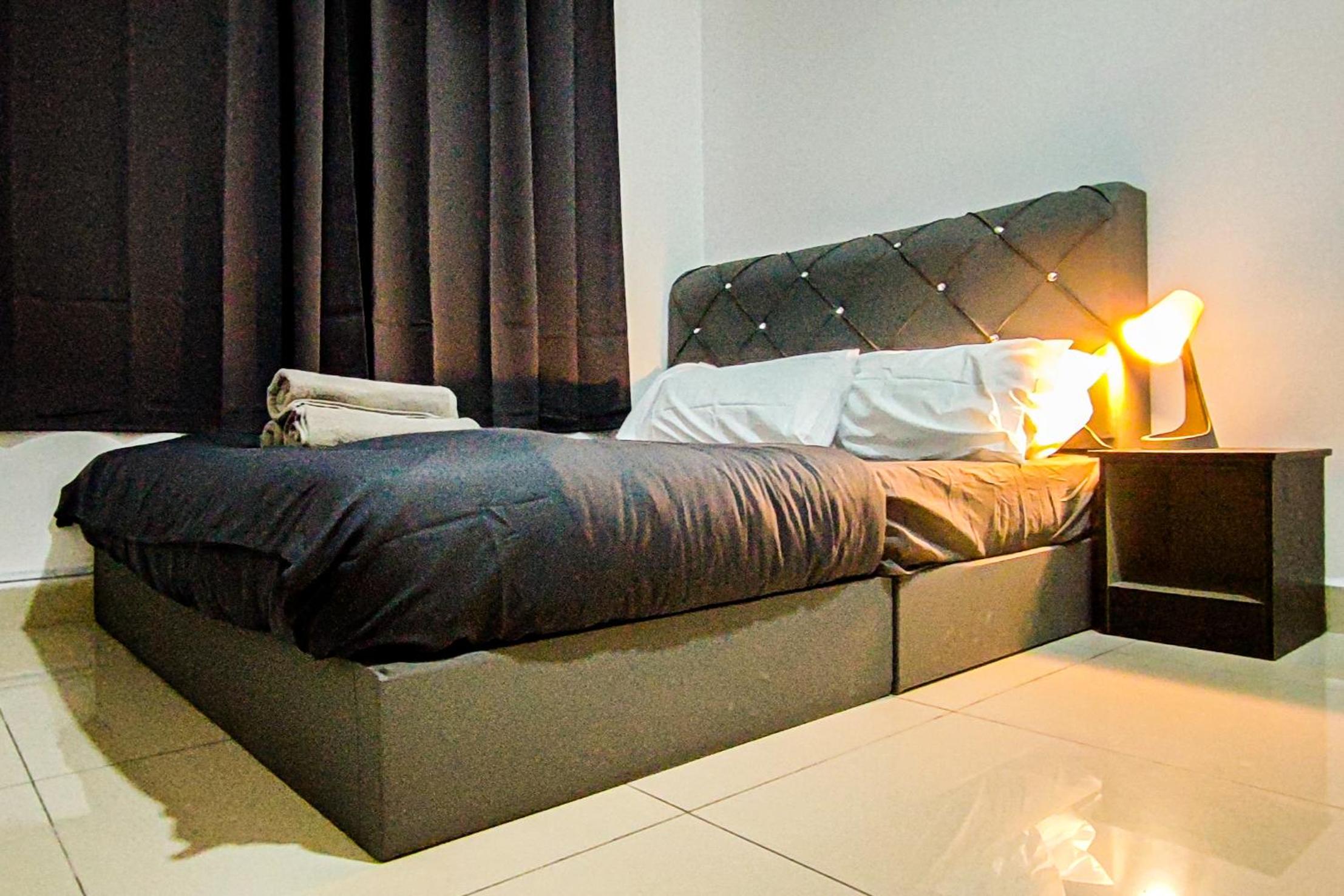 Retro Private Pool Villa at Puchong by HCK