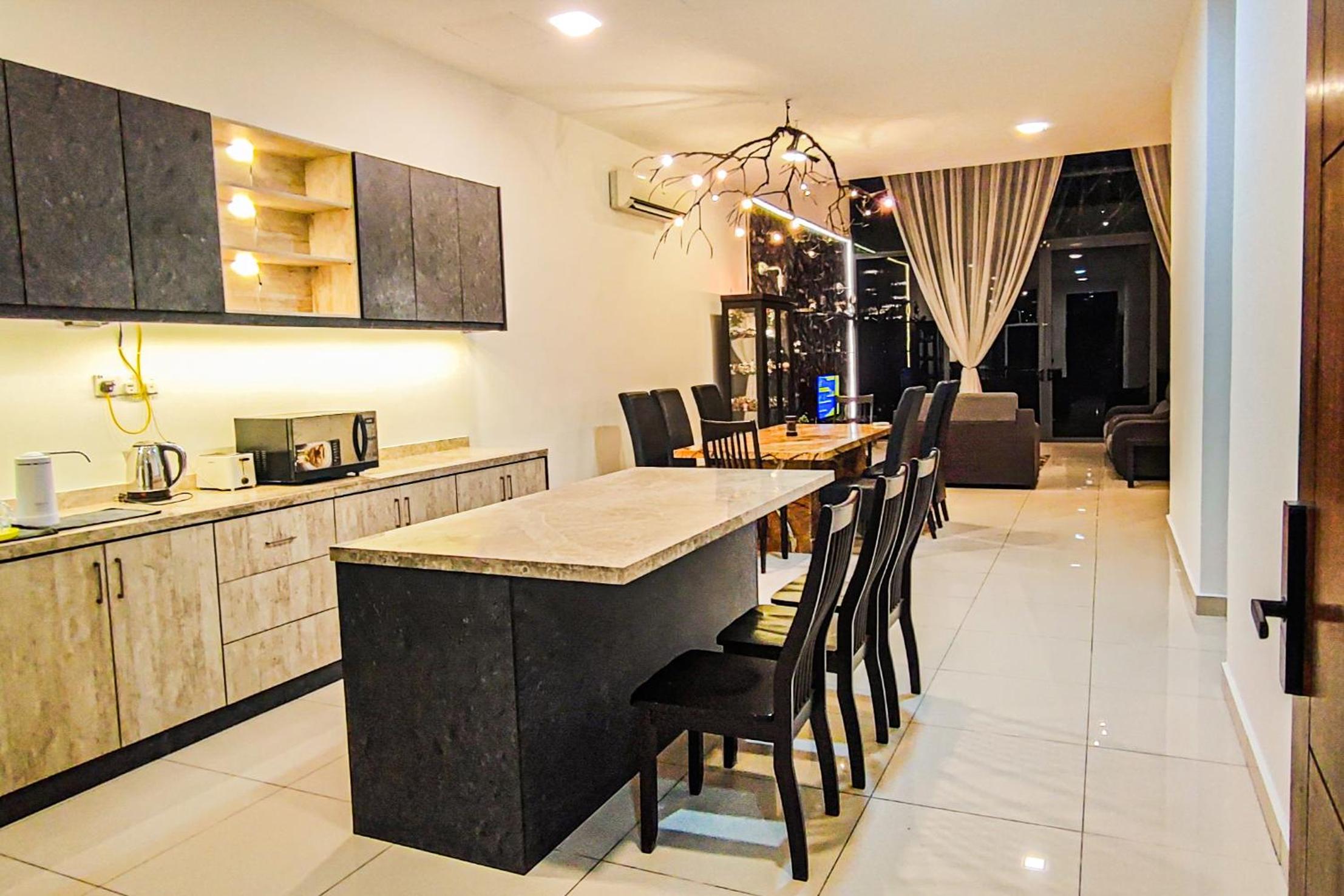 Retro Private Pool Villa at Puchong by HCK